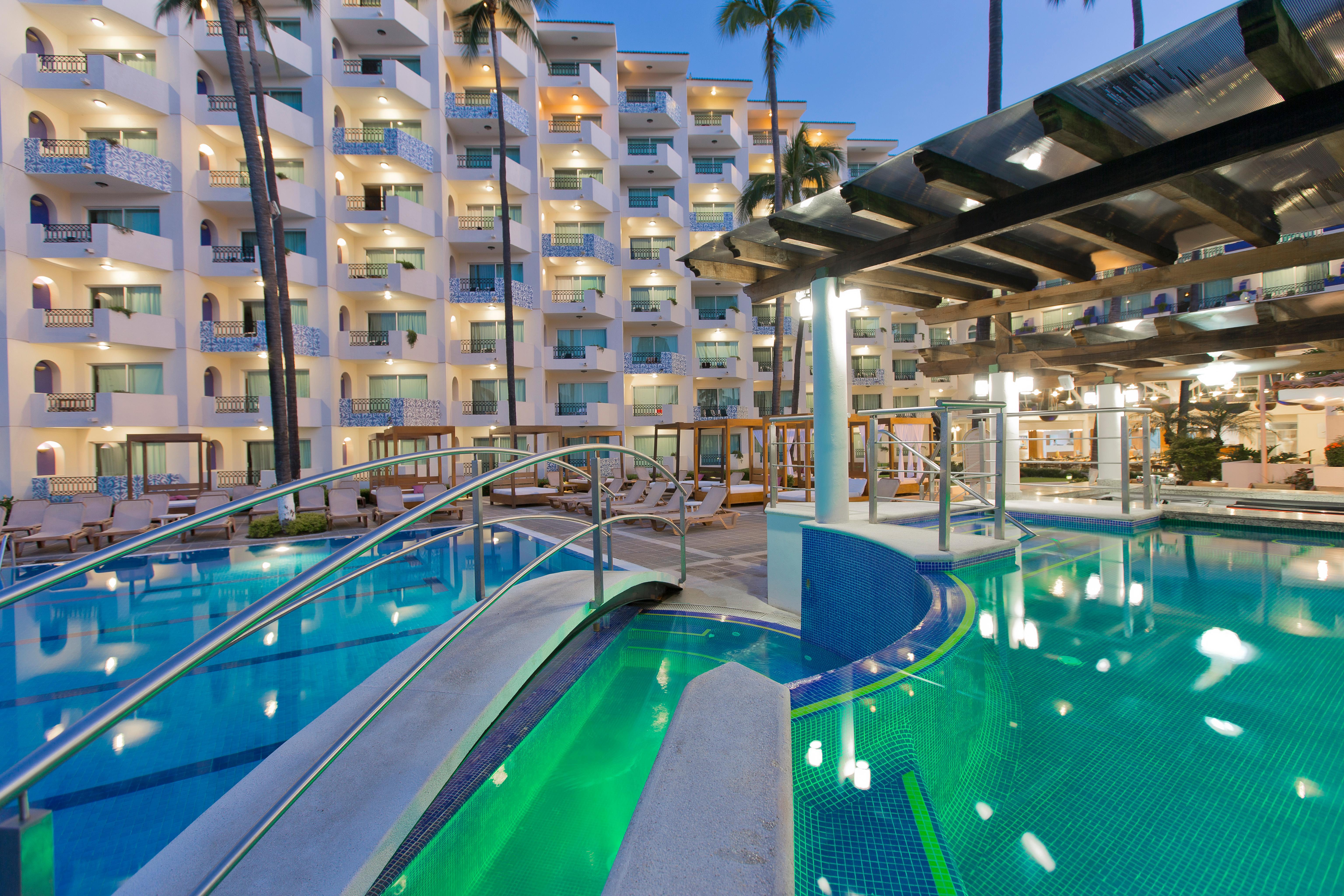 Resort Crown Paradise Golden - Adults Only Puerto Vallarta