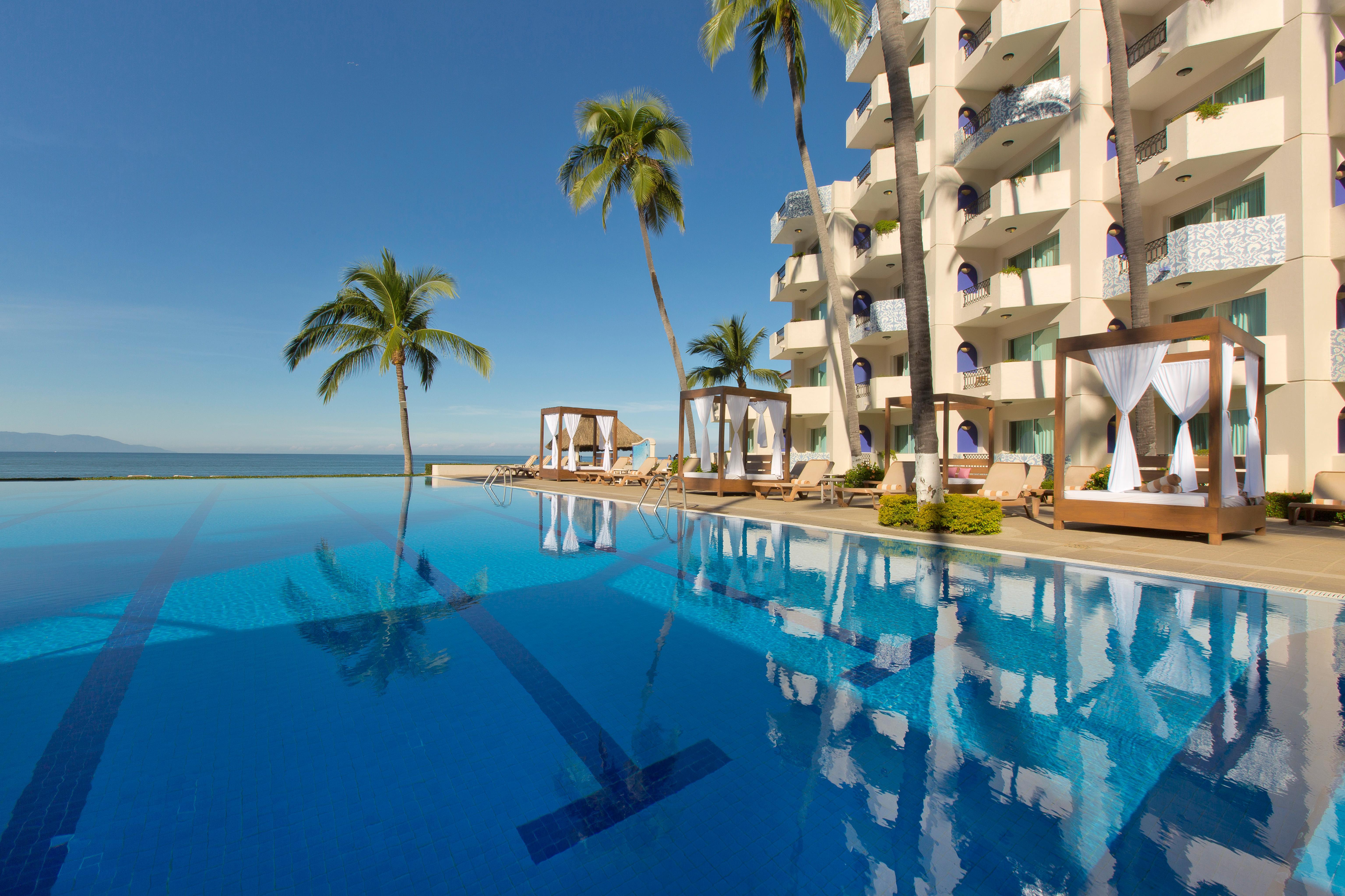Crown Paradise Golden - Adults Only Resort