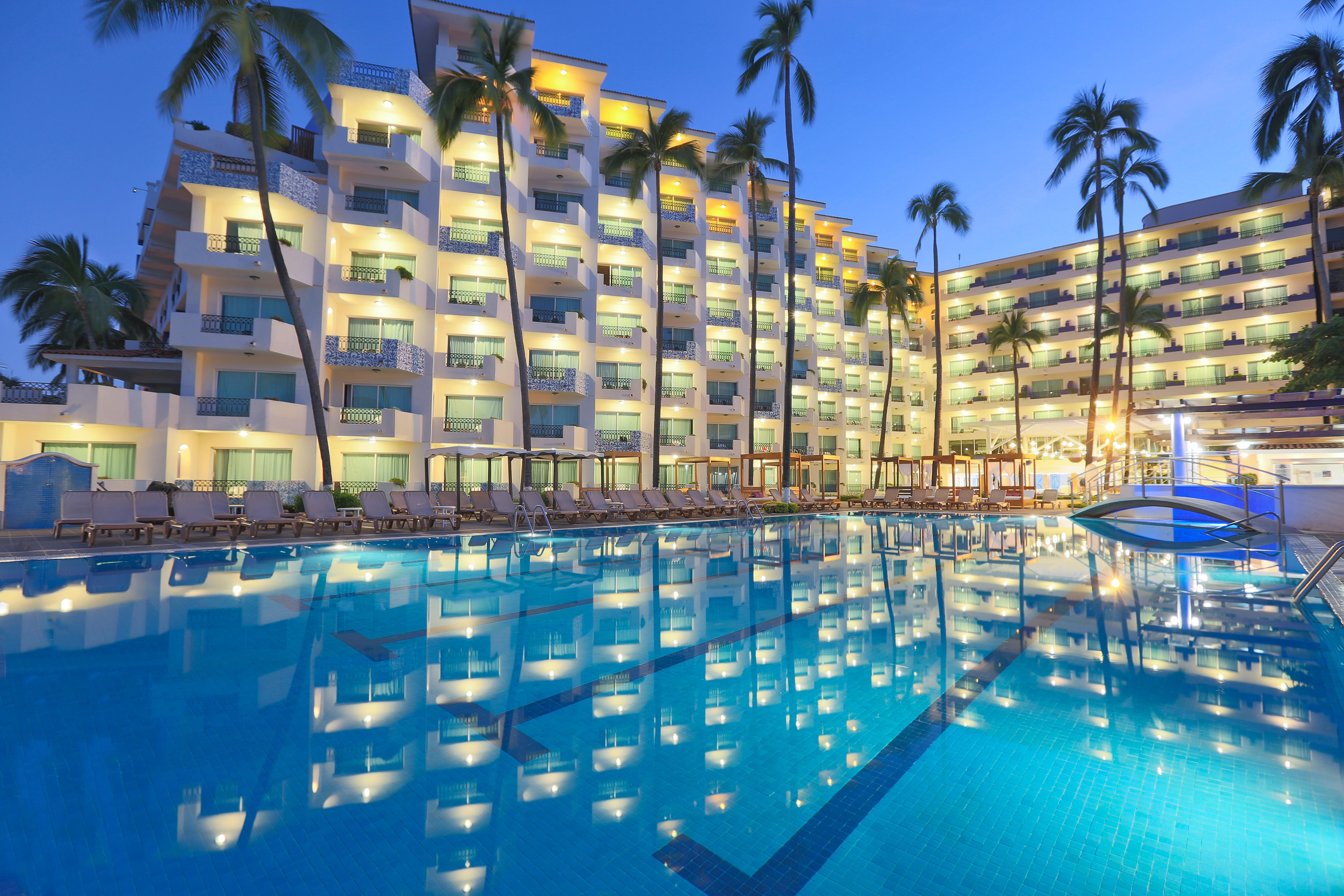 Crown Paradise Golden - Adults Only Resort Puerto Vallarta