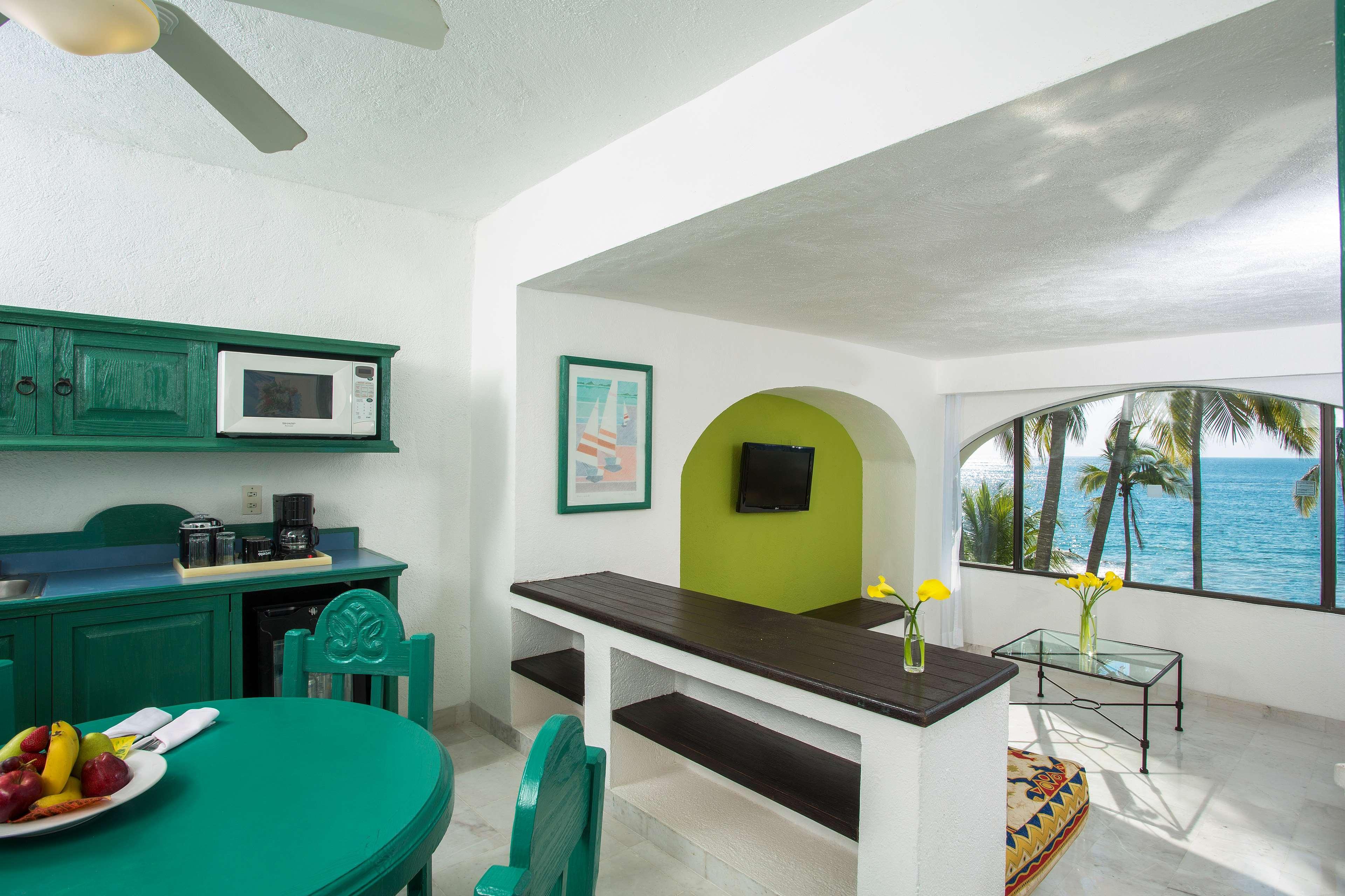 Barcelo Ixtapa Resort 5*