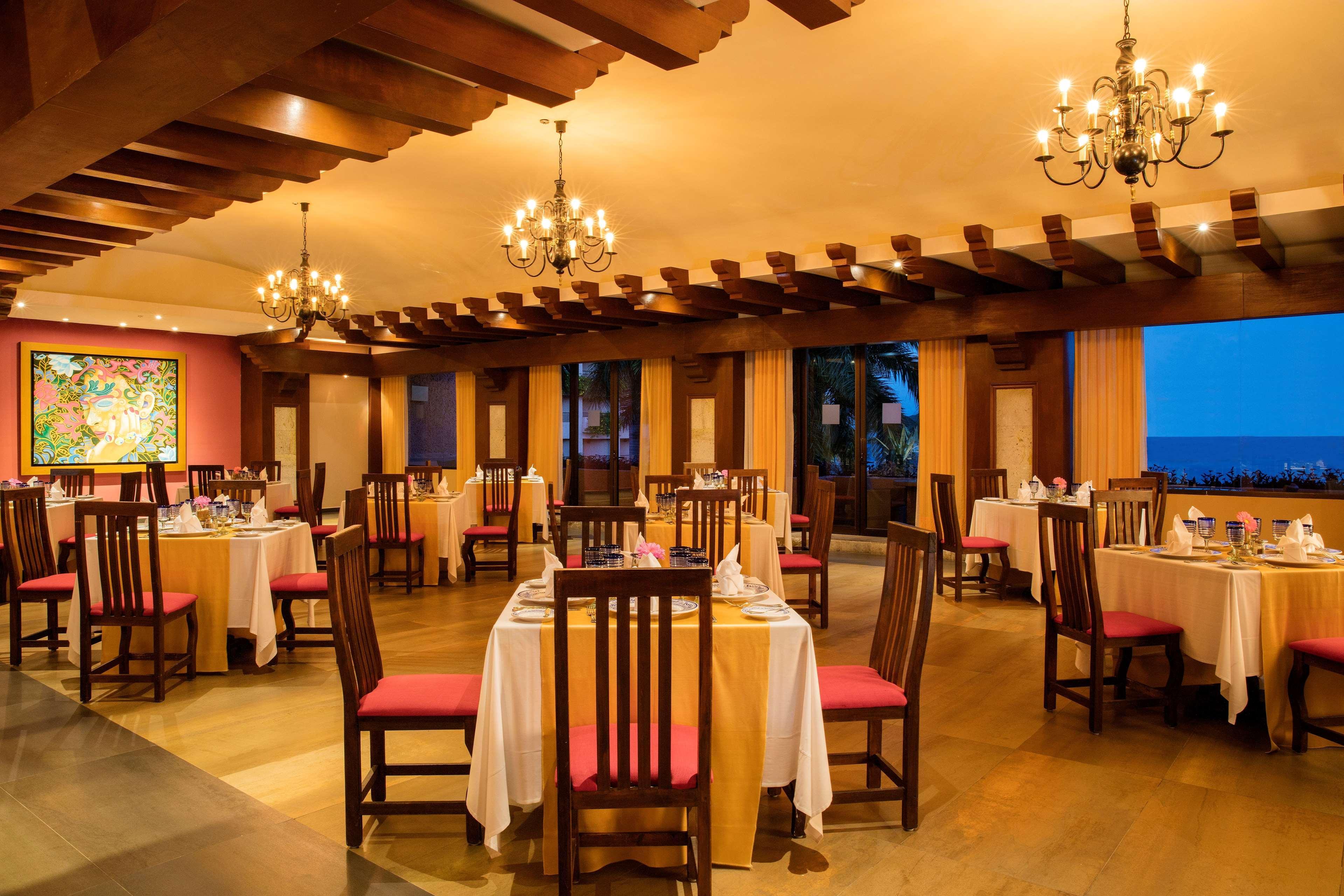 Barcelo Huatulco 5*