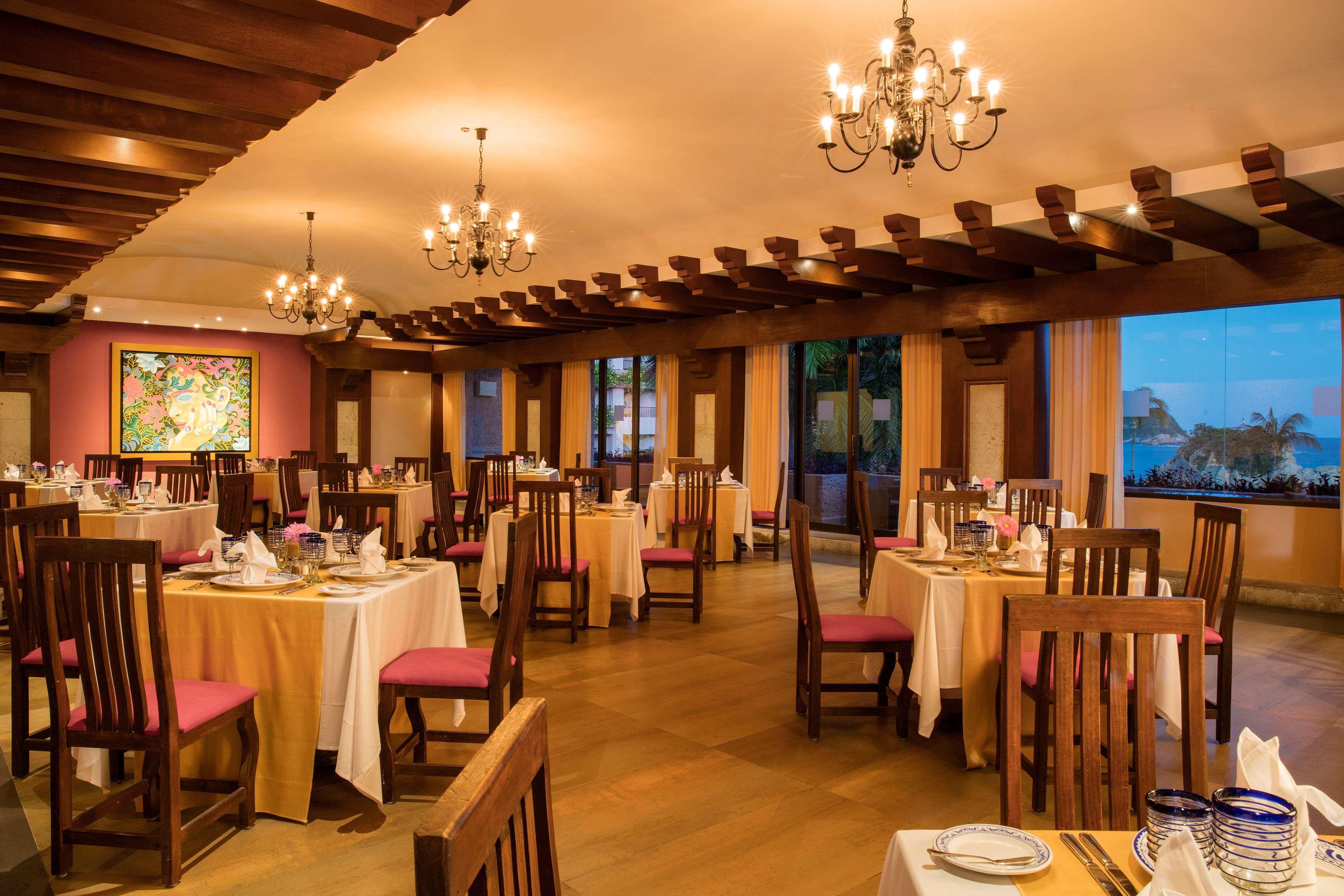 Barcelo Huatulco 5*