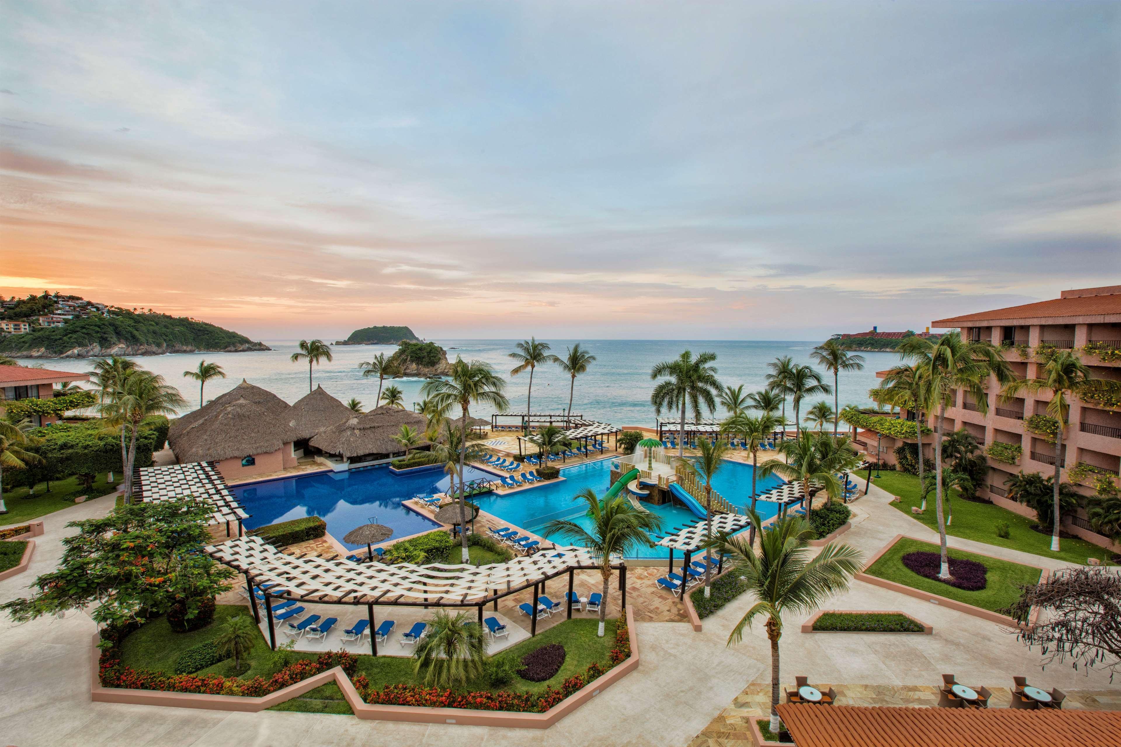 Barcelo Huatulco Resort 5*