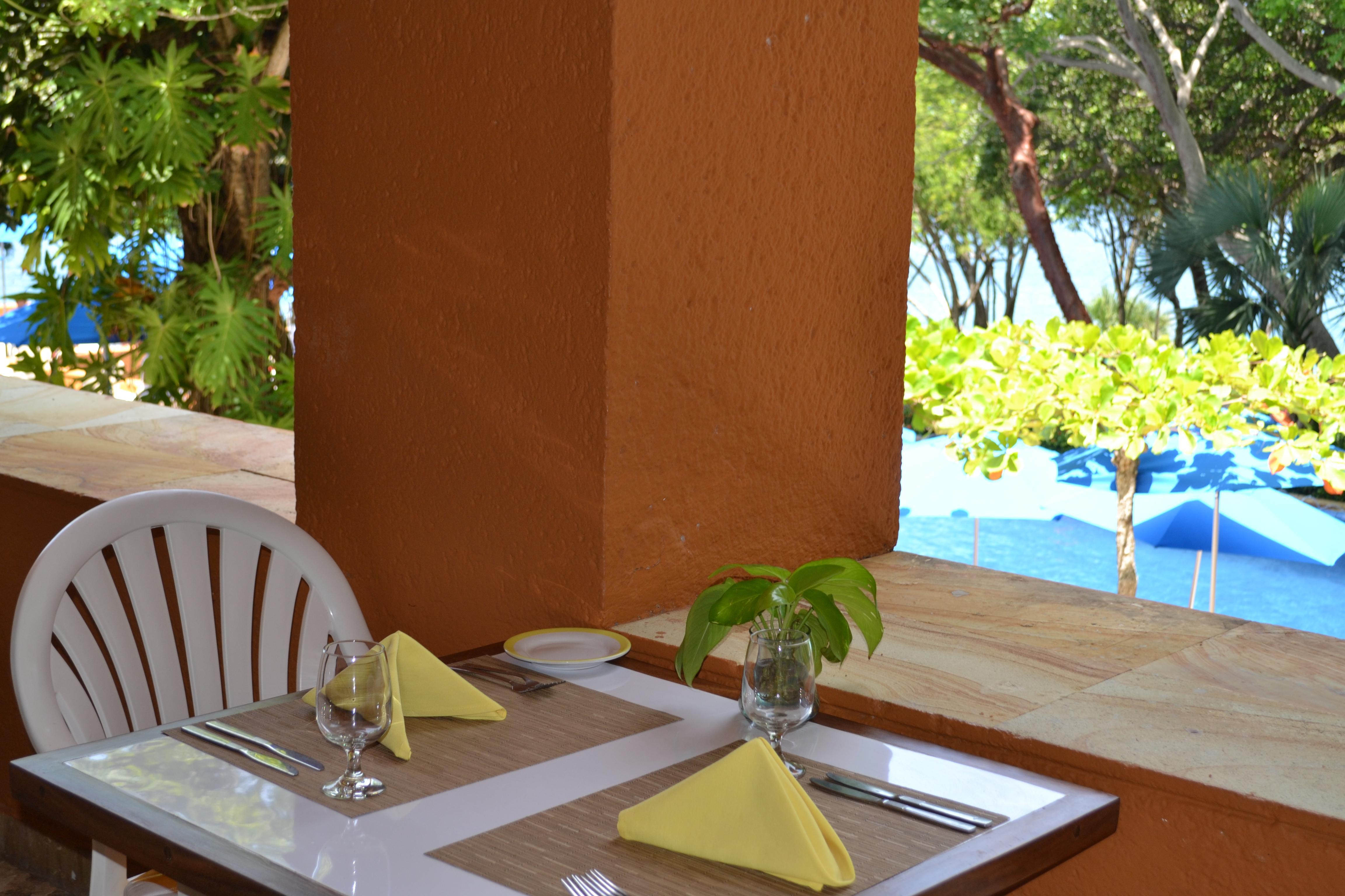Resort Brisas Ixtapa 5*