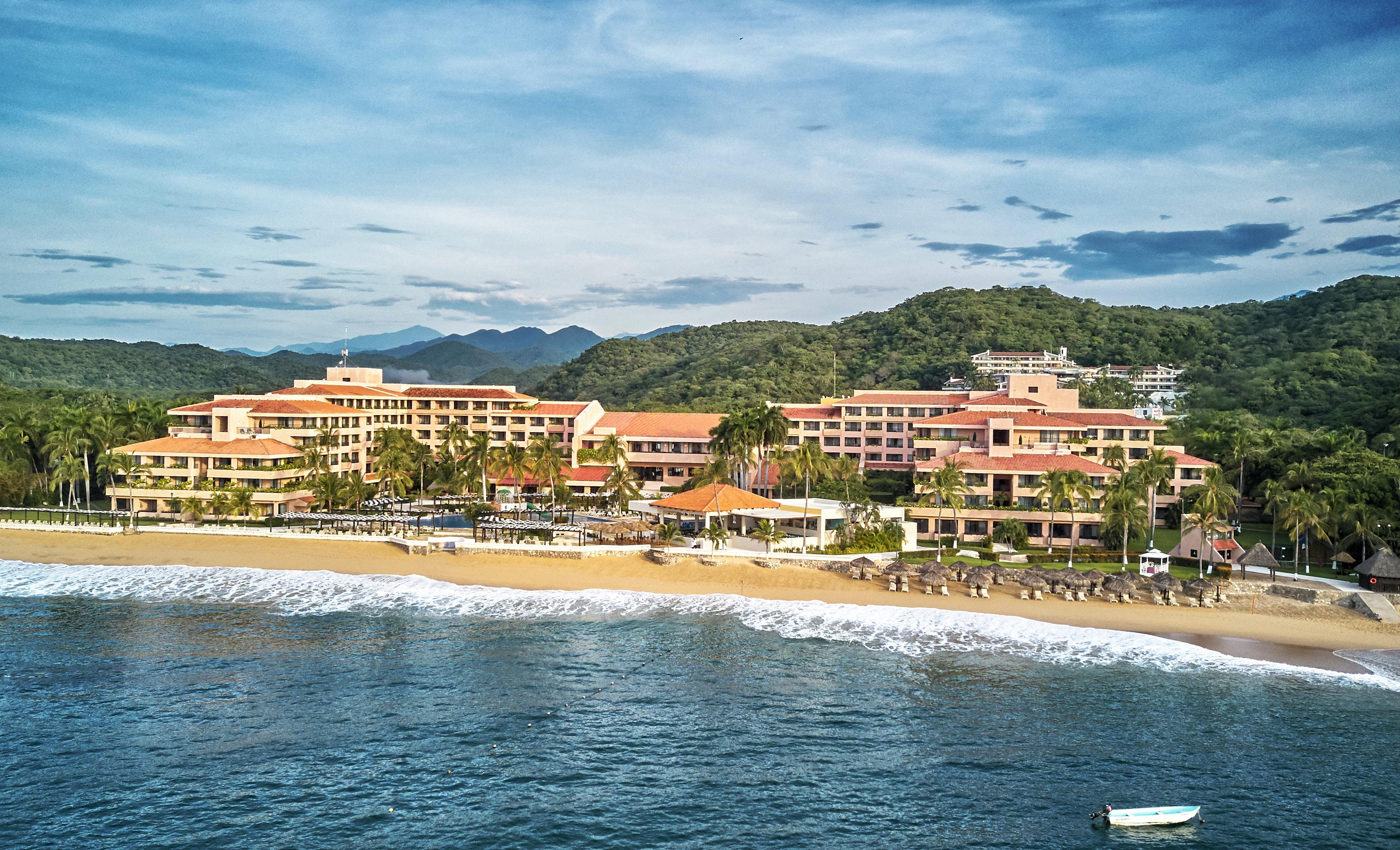 Barcelo Huatulco Resort