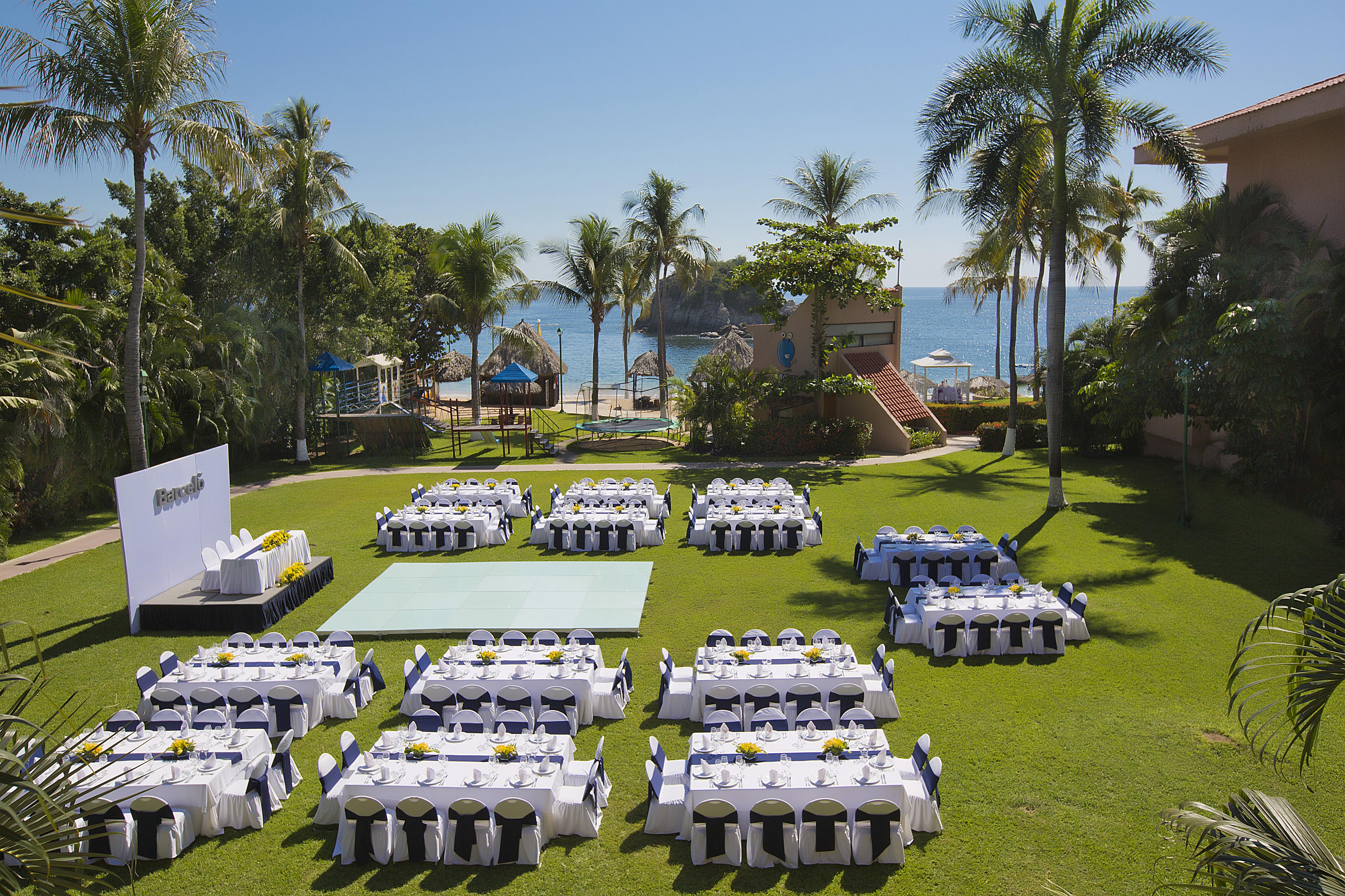 Barcelo Huatulco Resort