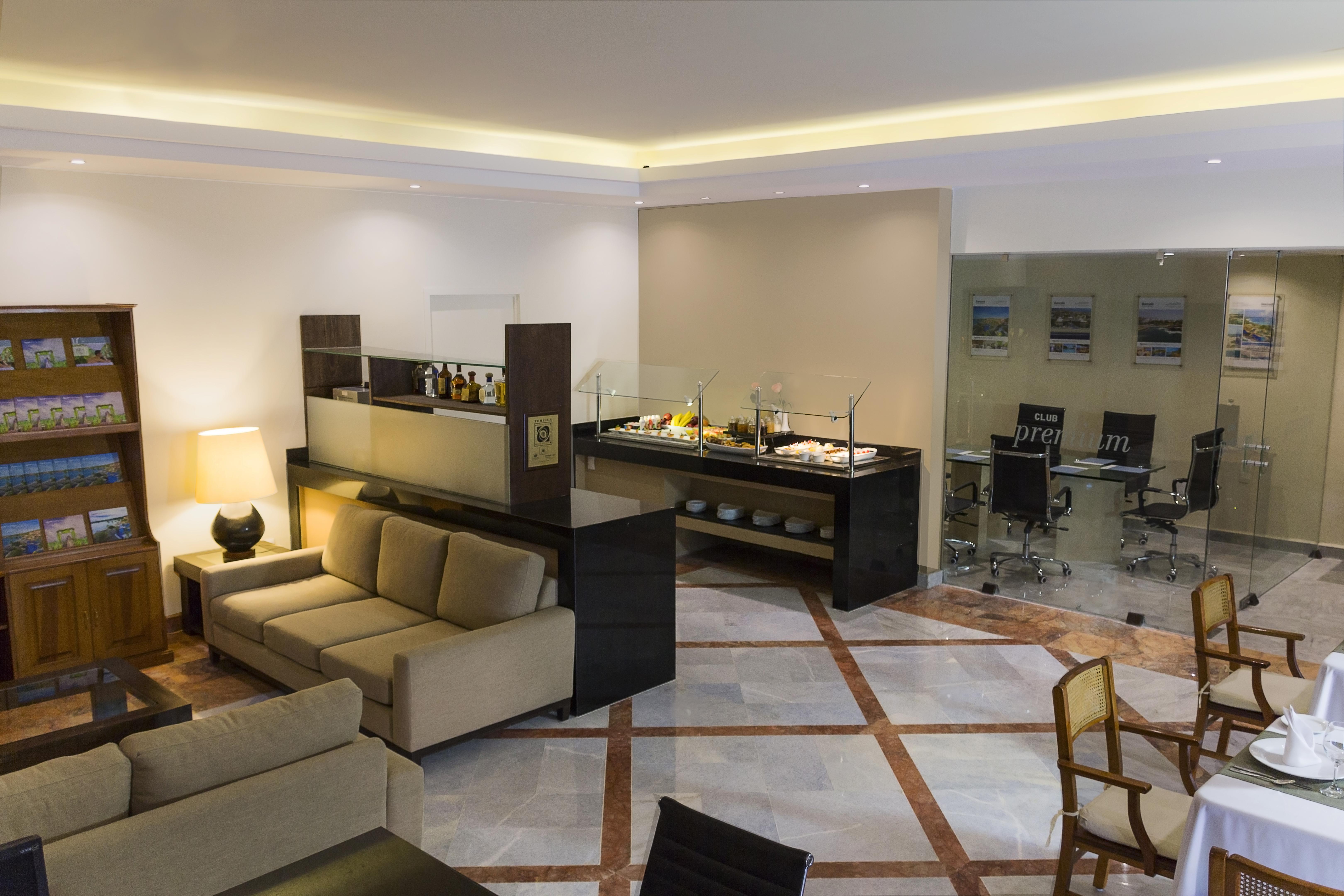 Barcelo Huatulco 5*