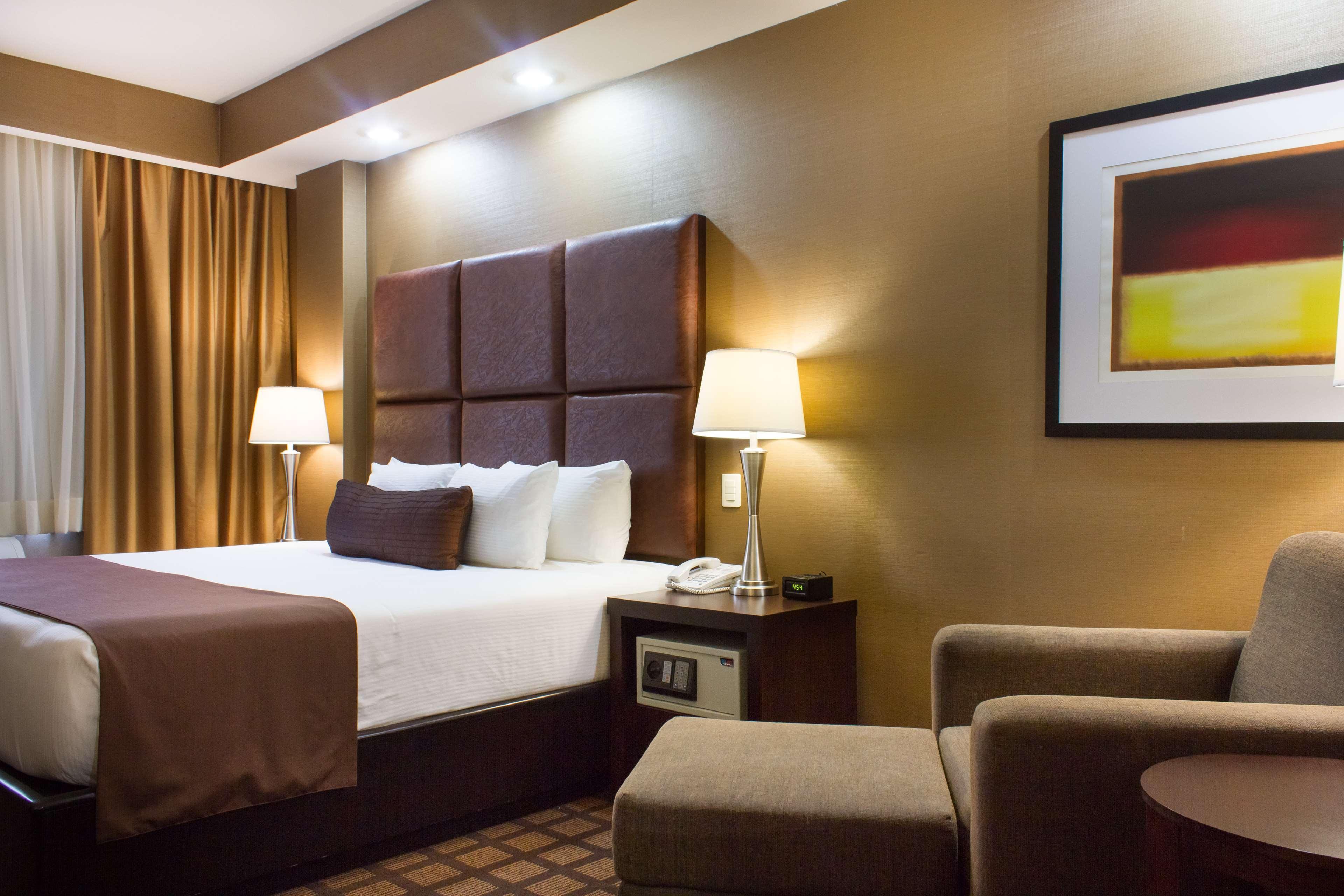 Western Premier Aeropuerto 5* Monterrey