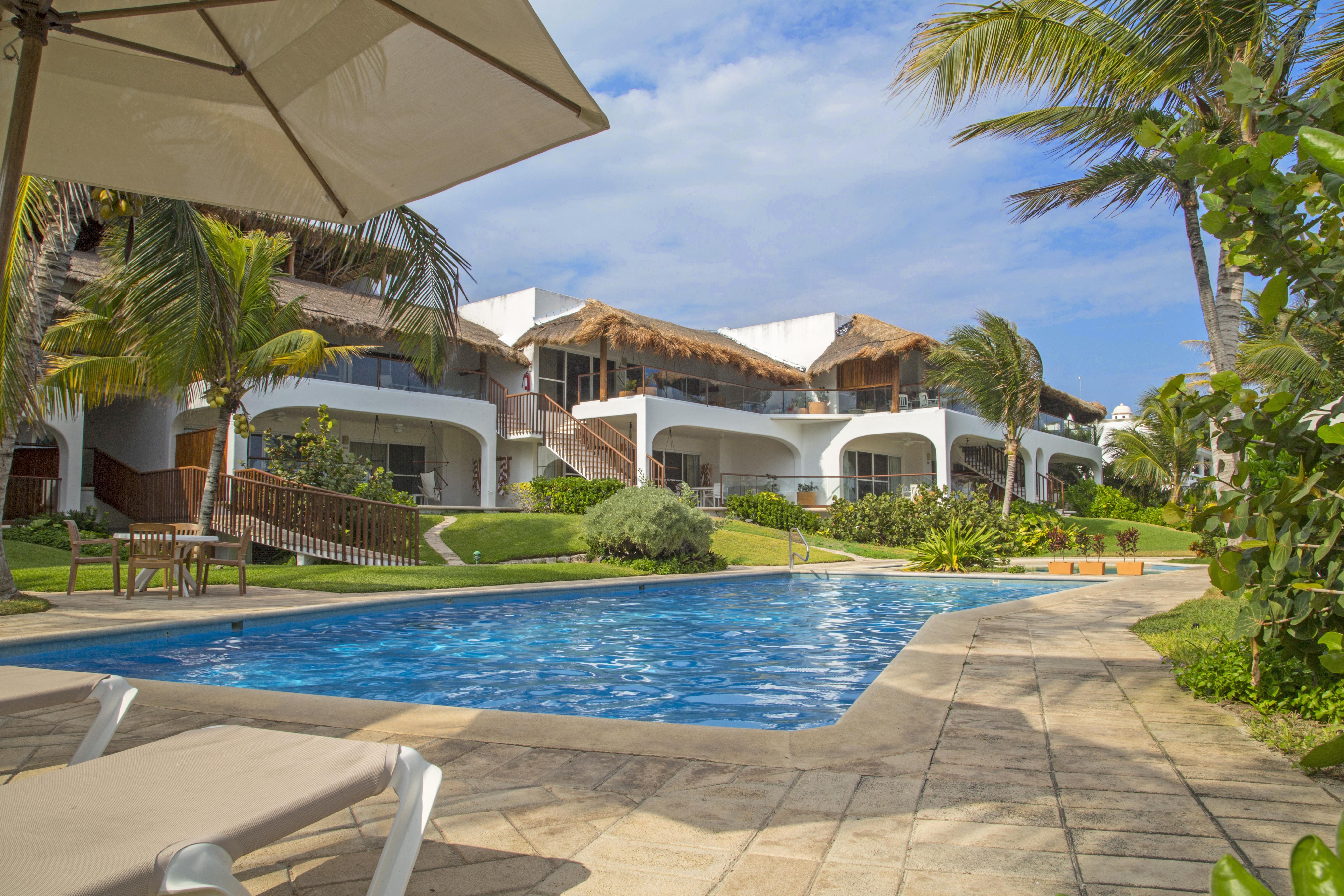 Las Villas Akumal Aparthotel 4*