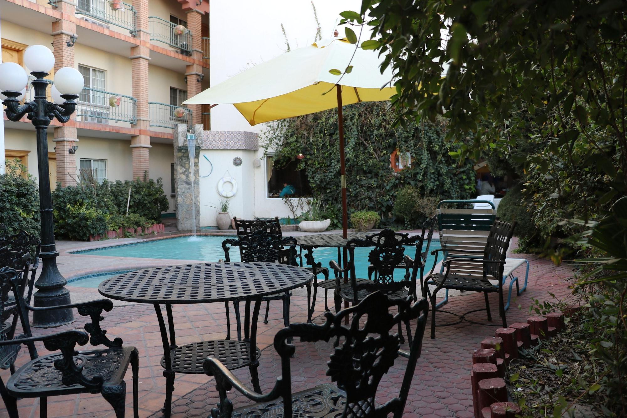 Hotel Business & Maria Bonita