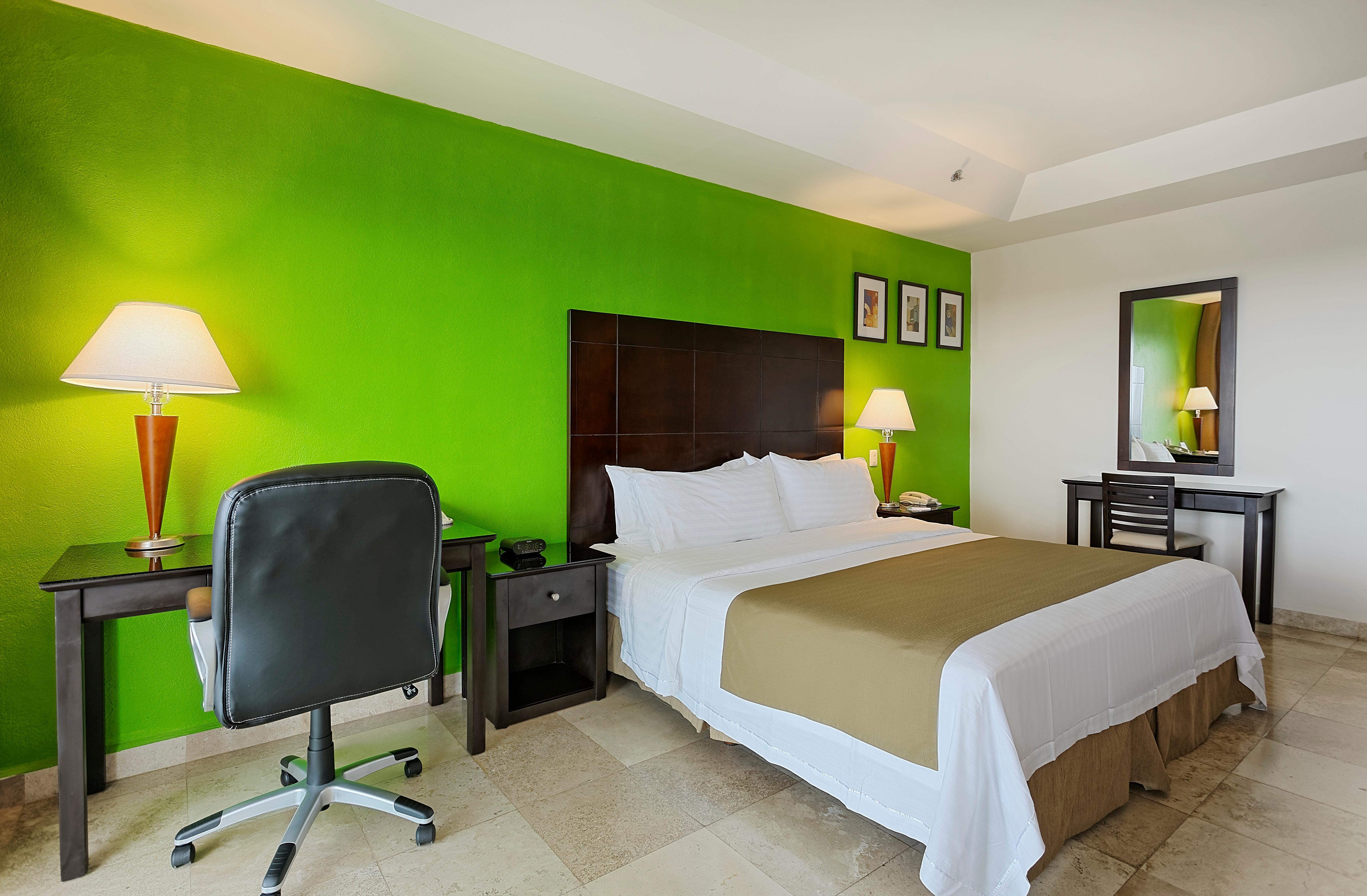 By Ihg