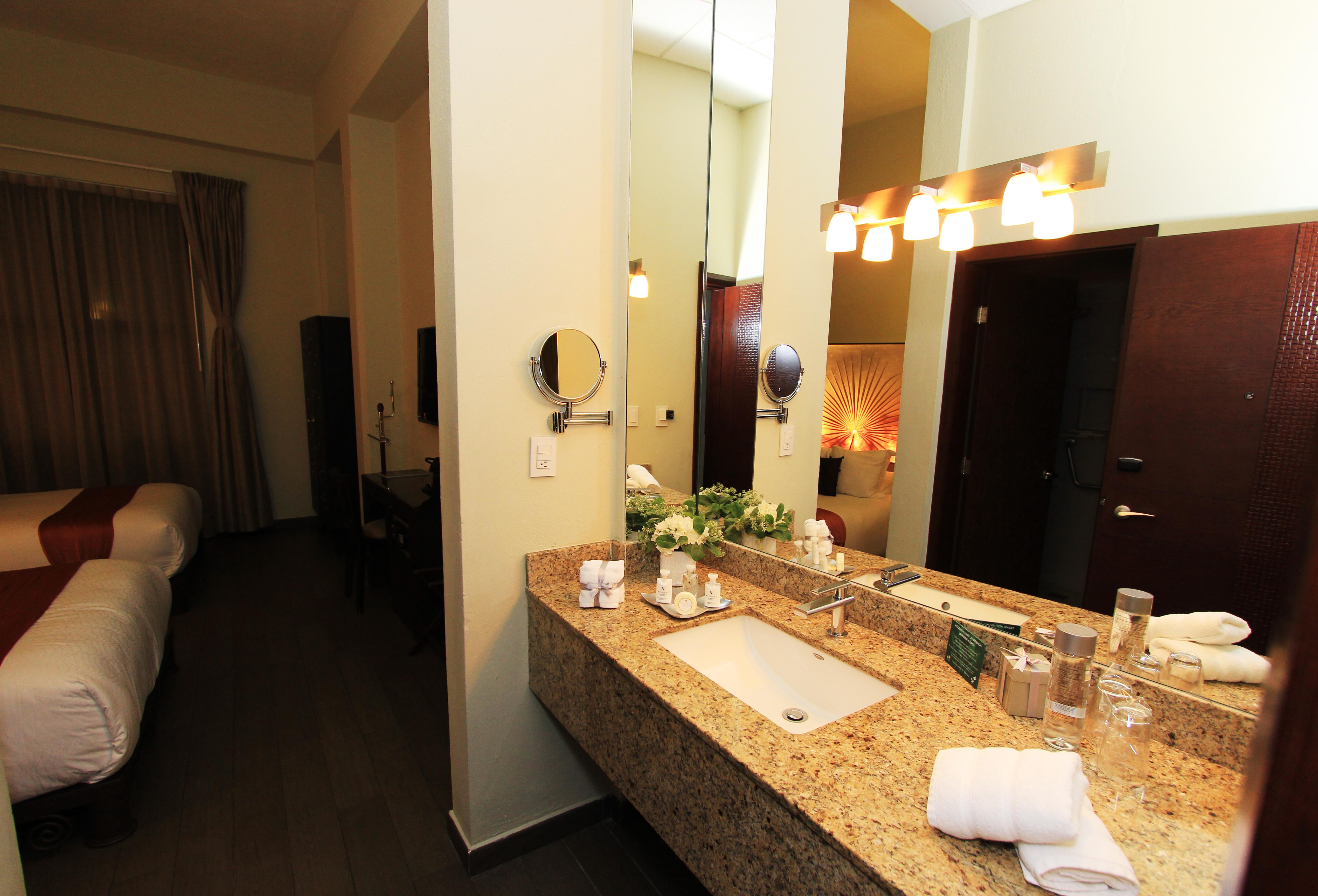 Plaza Gallery Boutique