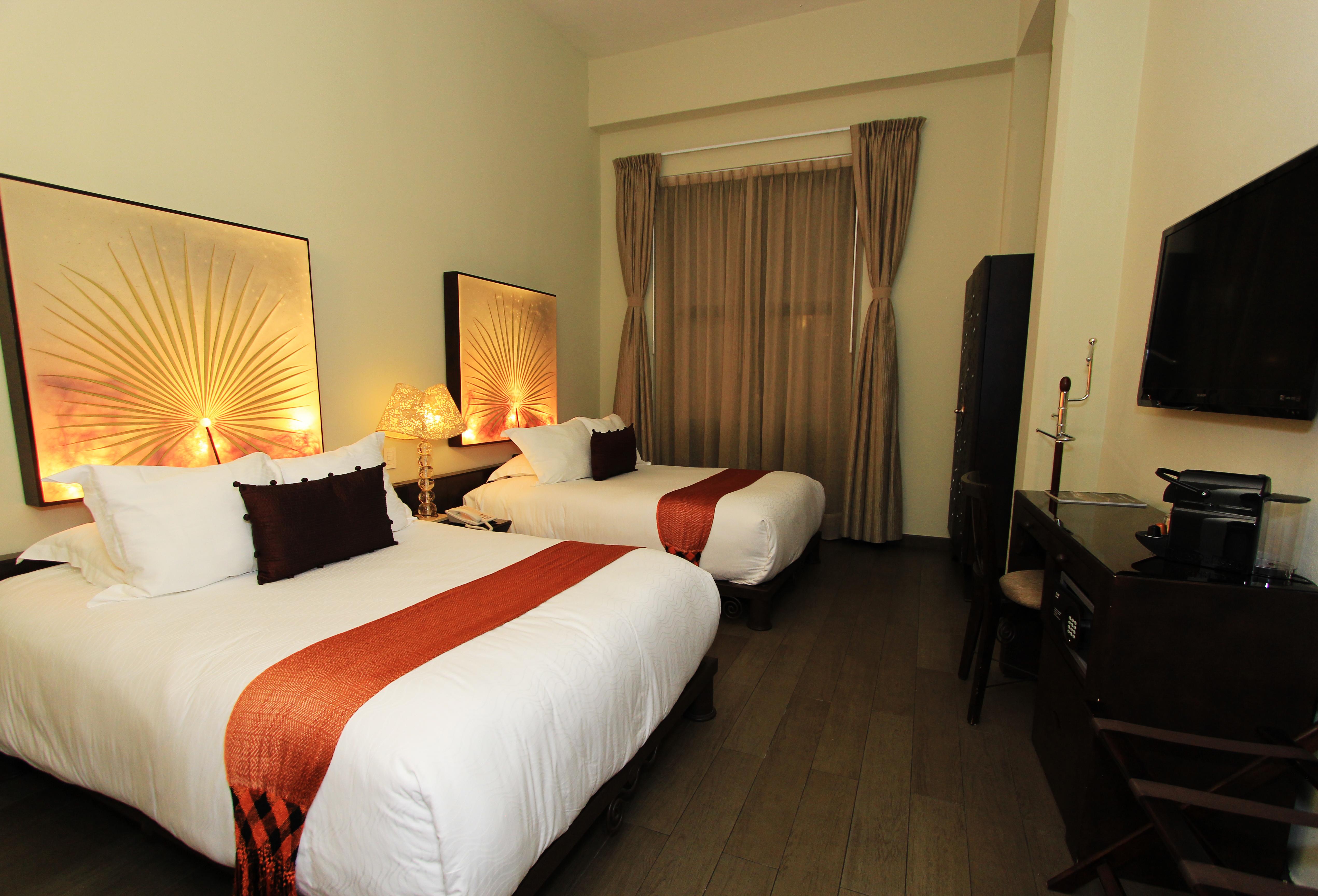 Plaza Gallery Boutique 5*