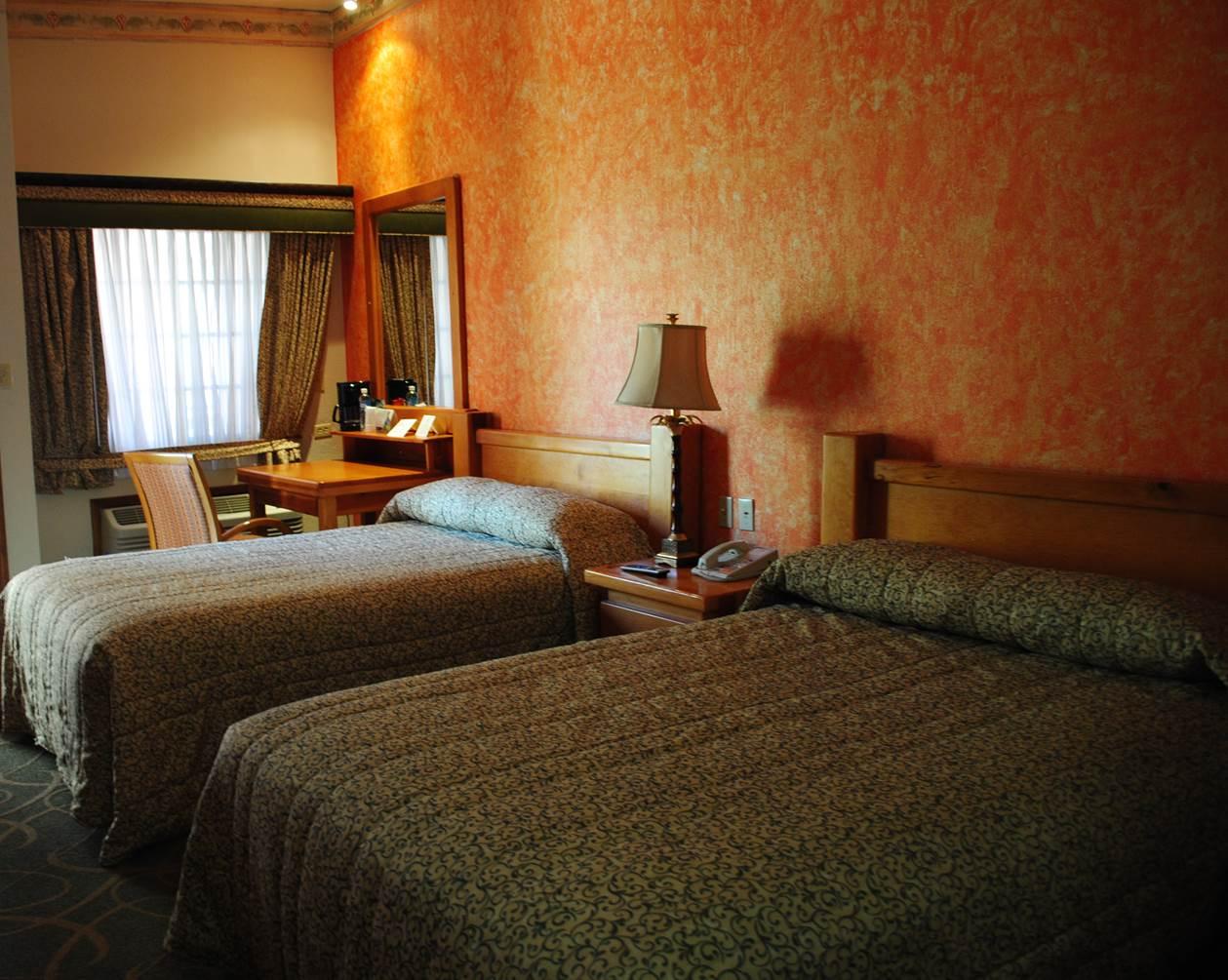 El Paseo Hotel