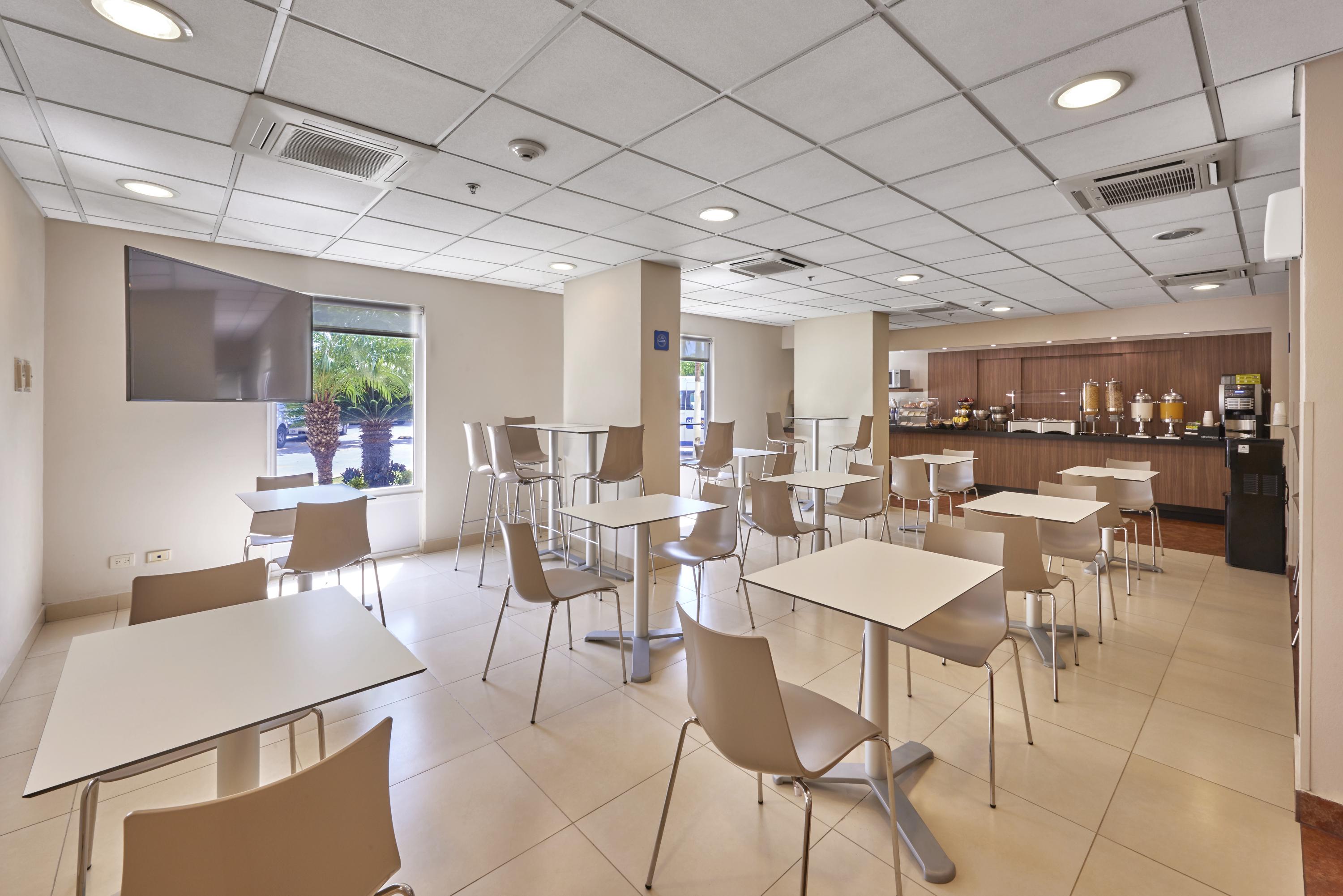Hotel Express By Marriott Mochis 4*