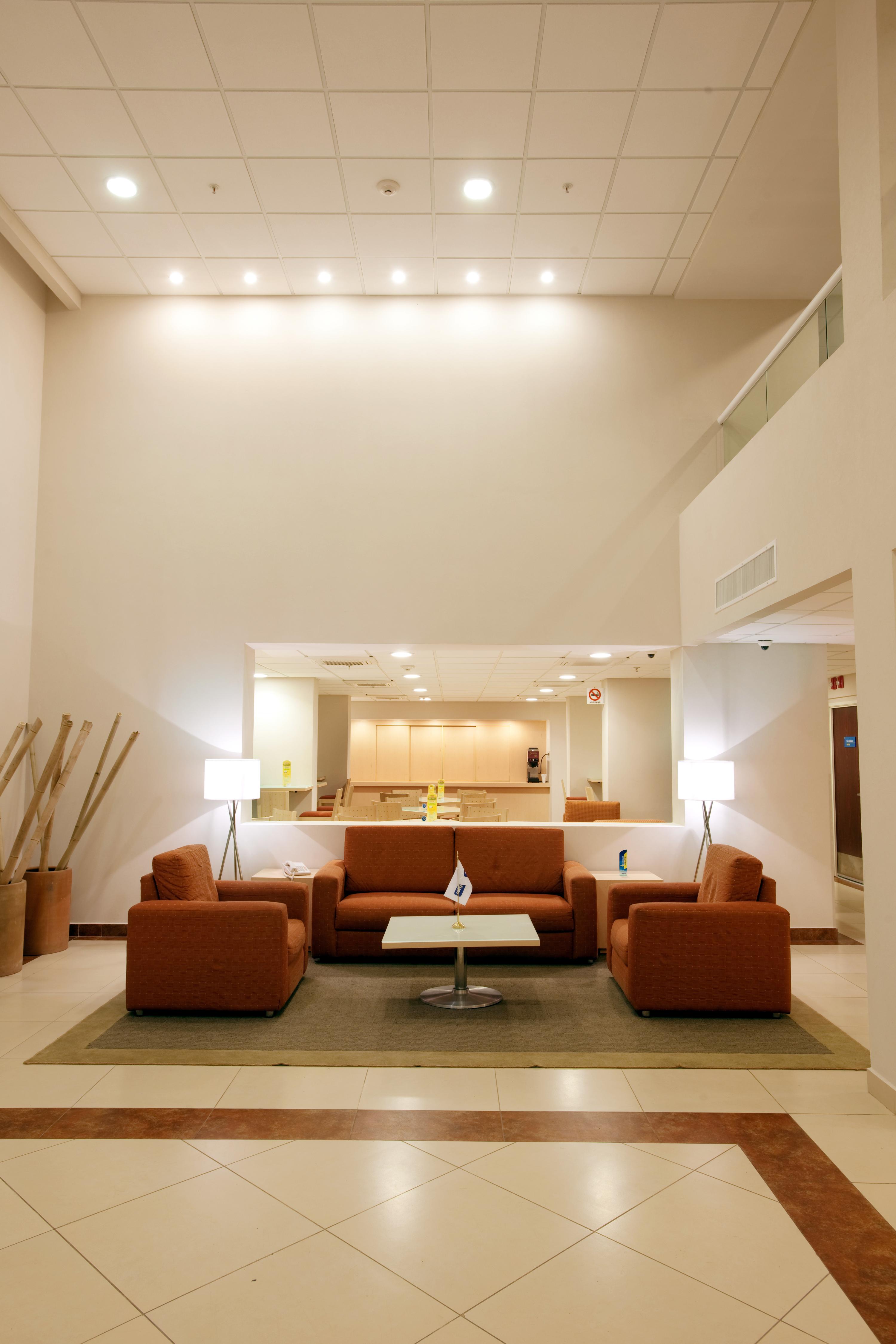 Hotel Express By Marriott Mochis 4*