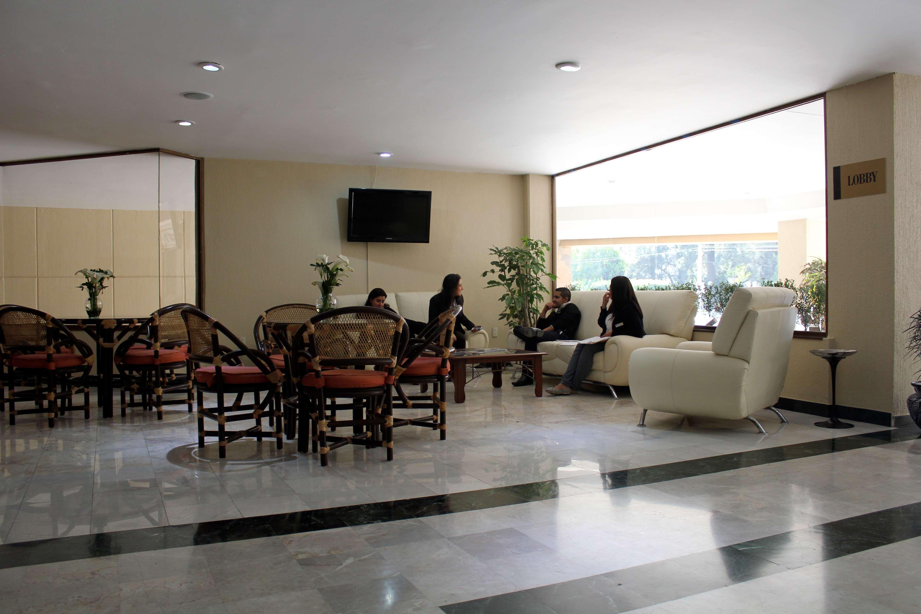 Western Plaza Florida & Tower Irapuato