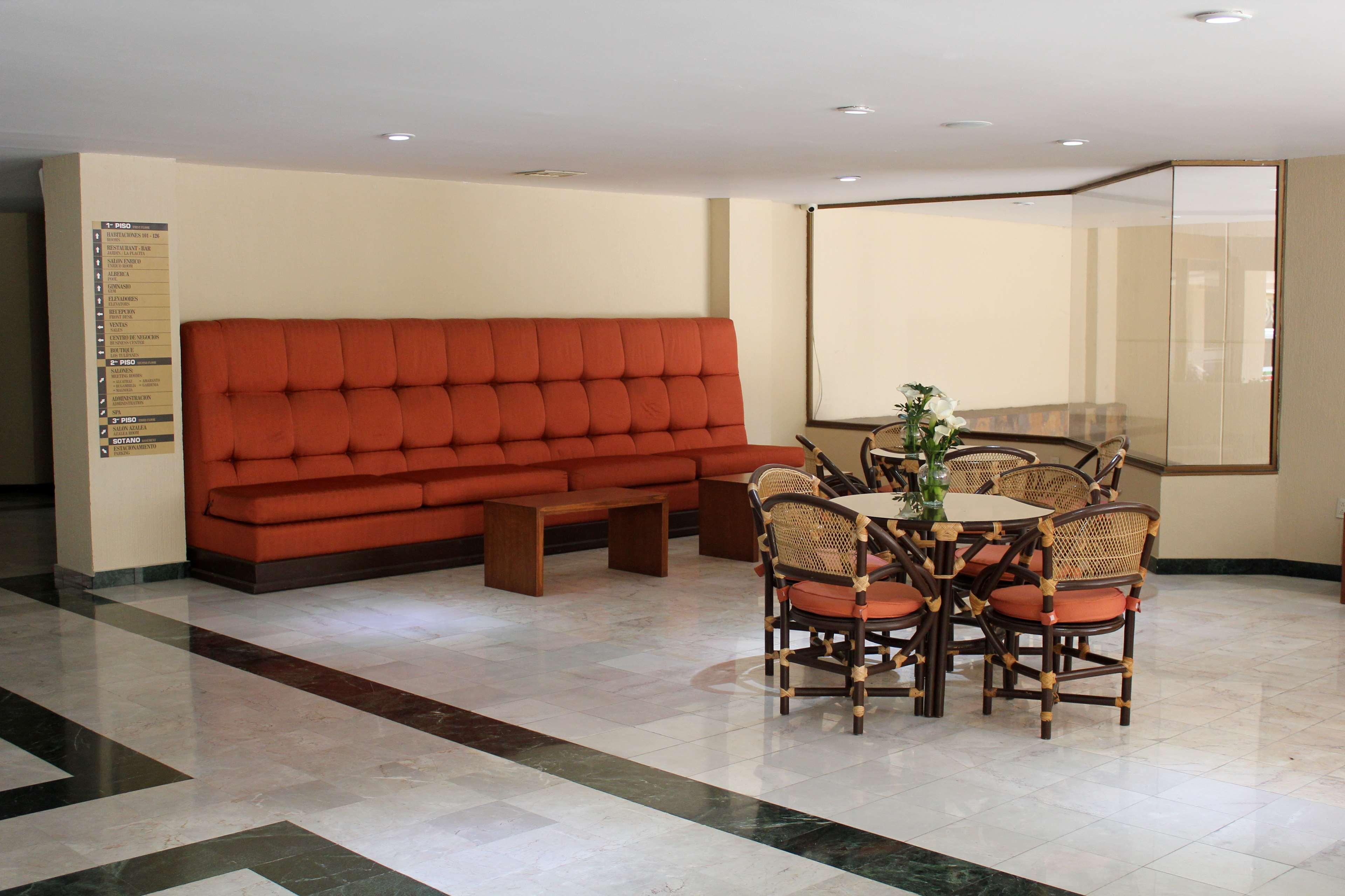 Western Plaza Florida & Tower 3*