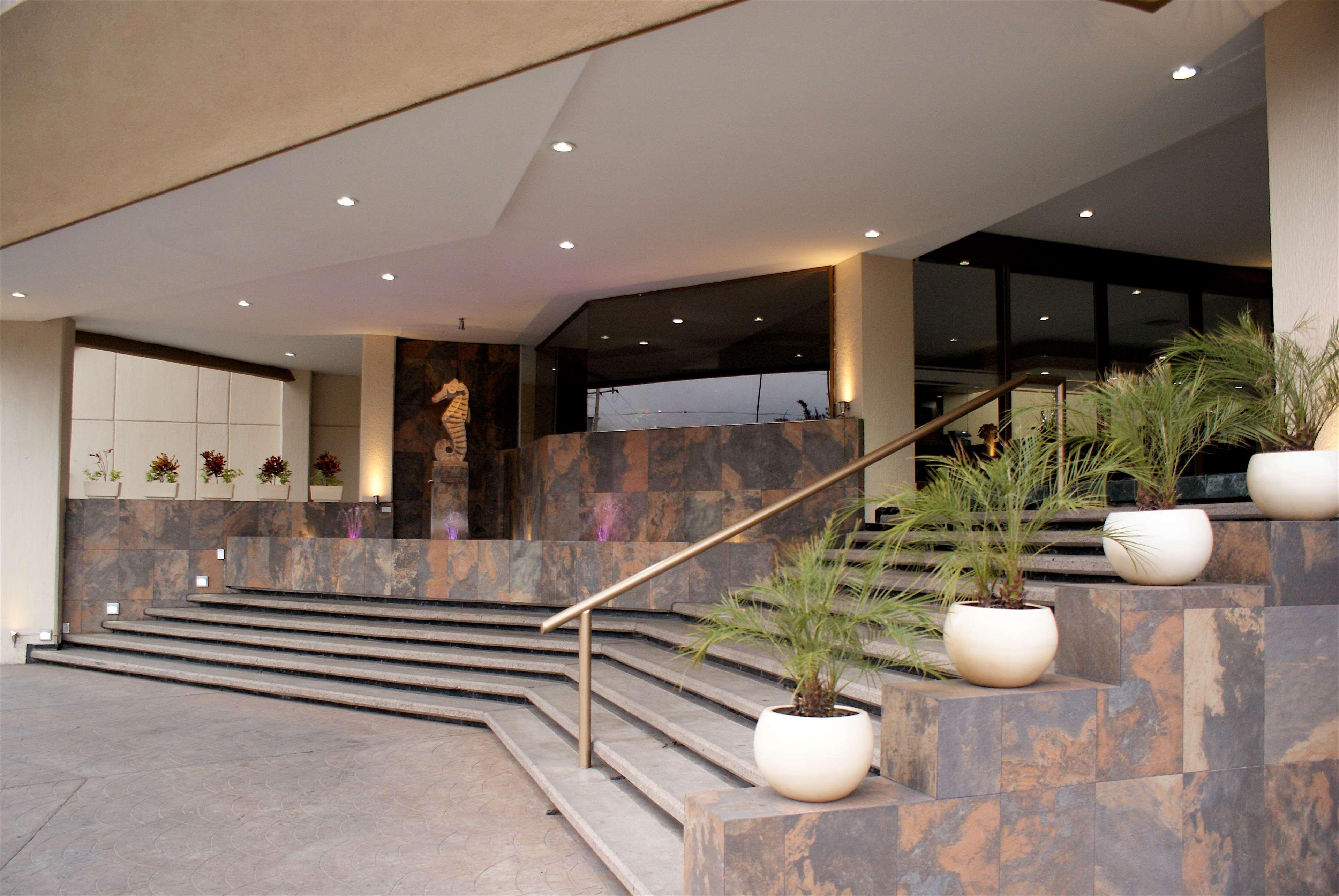 Western Plaza Florida & Tower 3* Irapuato