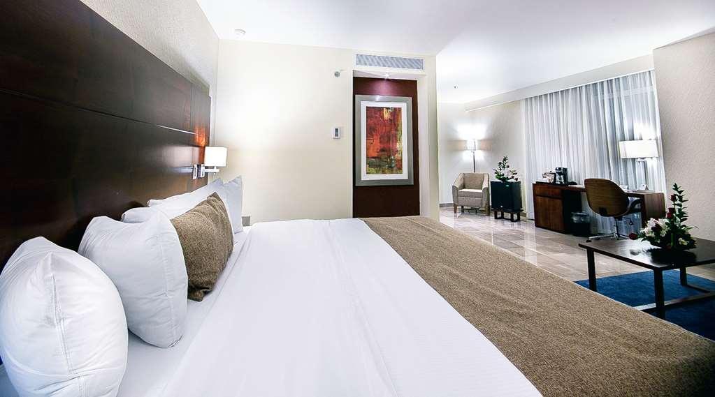 Four Points By Sheraton Hotel 4*