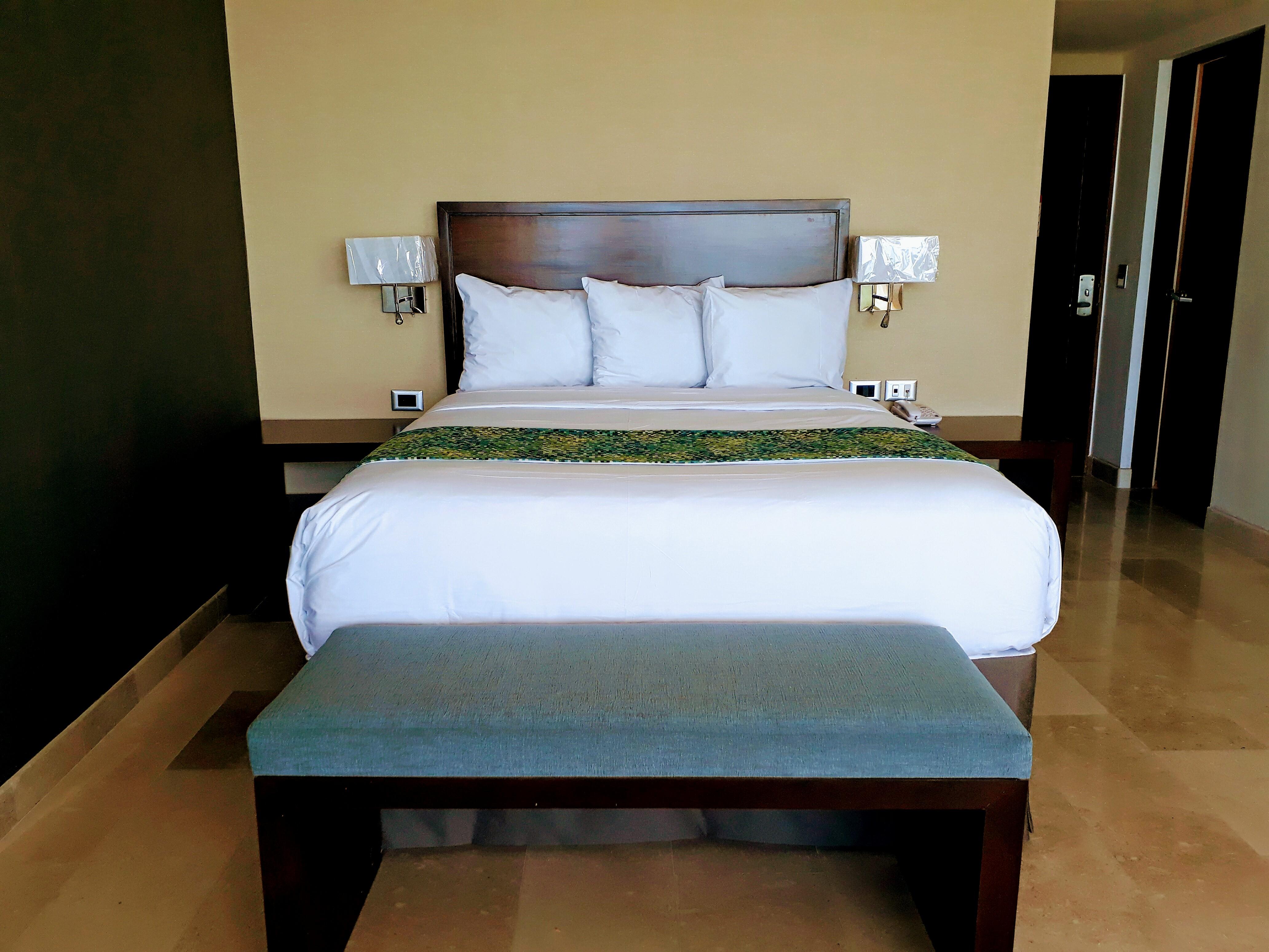 Seven Crown Malecon 4*