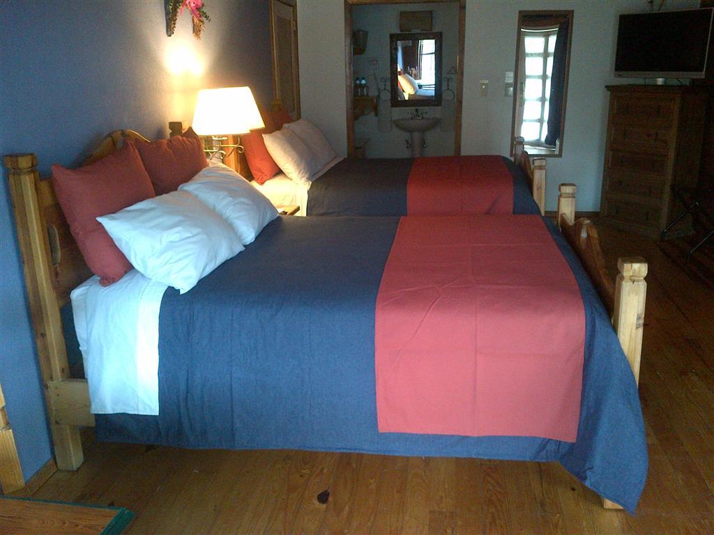 Hotel The At Eco - &