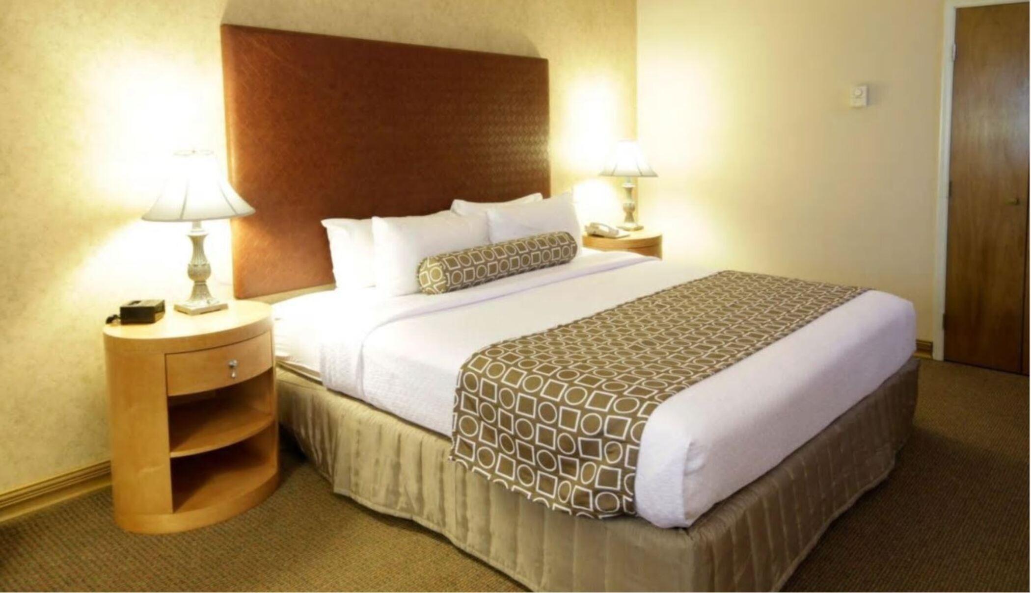 Crowne Plaza By Ihg Torreon
