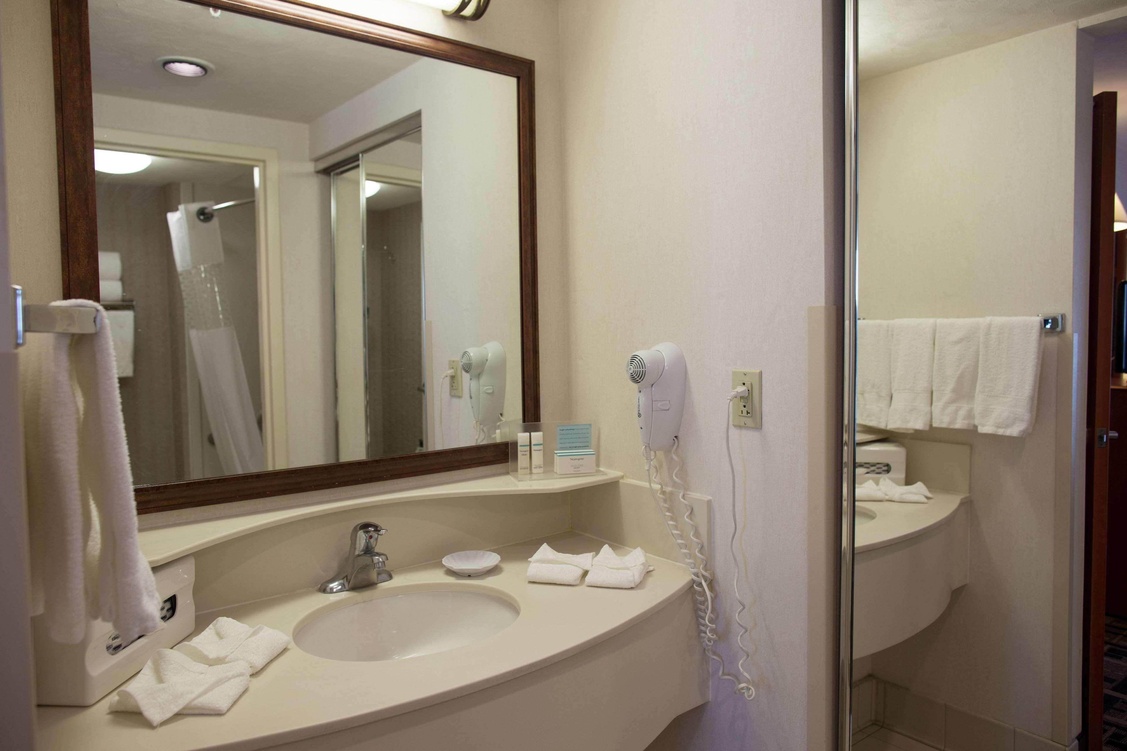 Hampton Airport-galerias Hotel