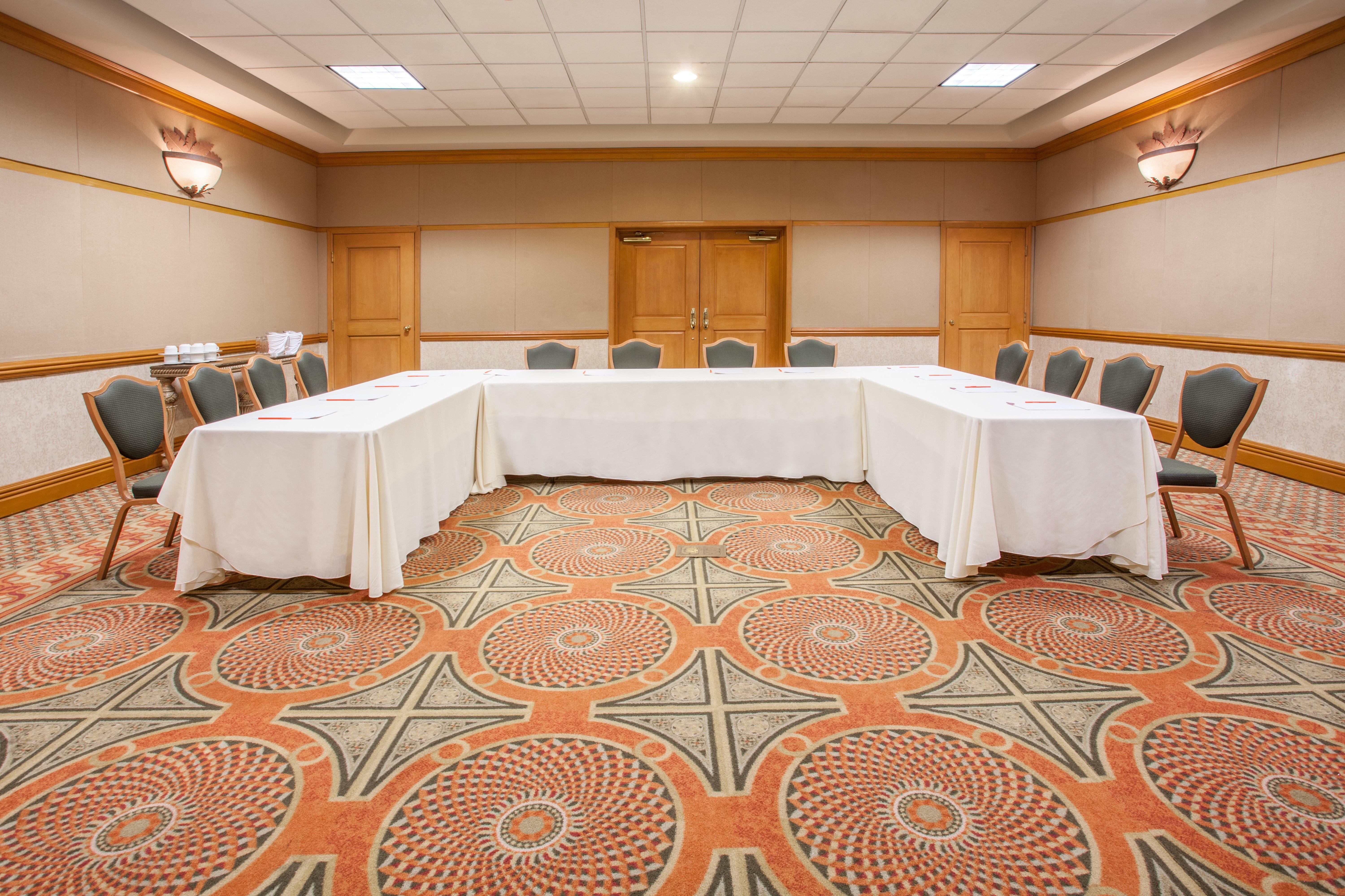 Crowne Plaza By Ihg