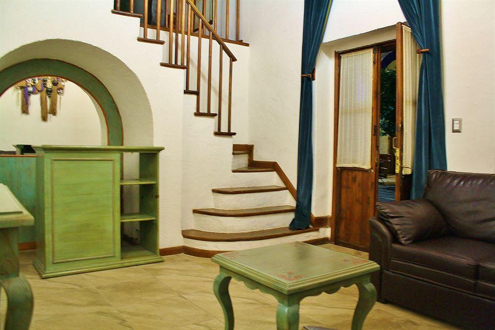 Meson De La Merced Boutique Patio & 3*