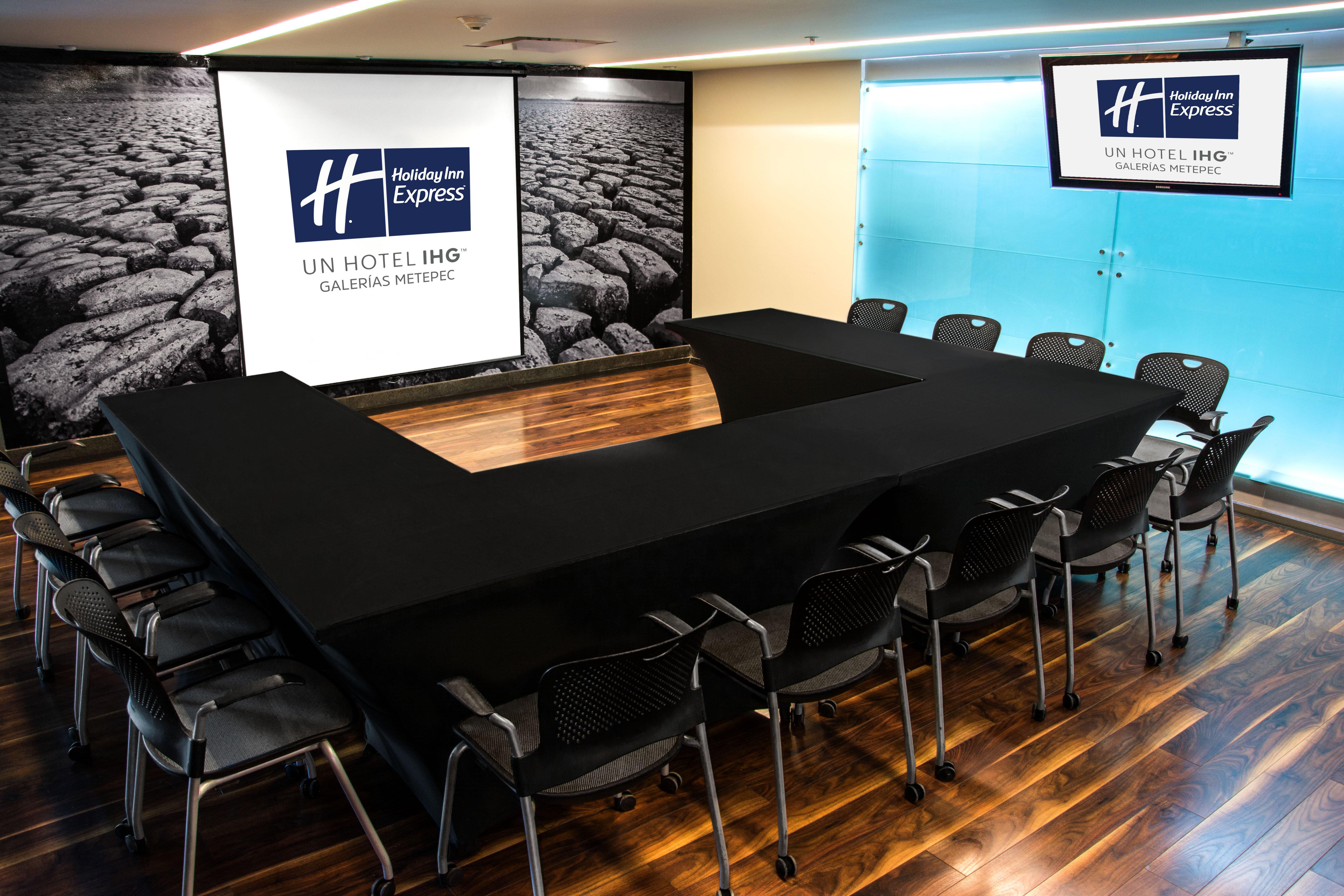 Hotel Express Galerias Metepec By Ihg 3*