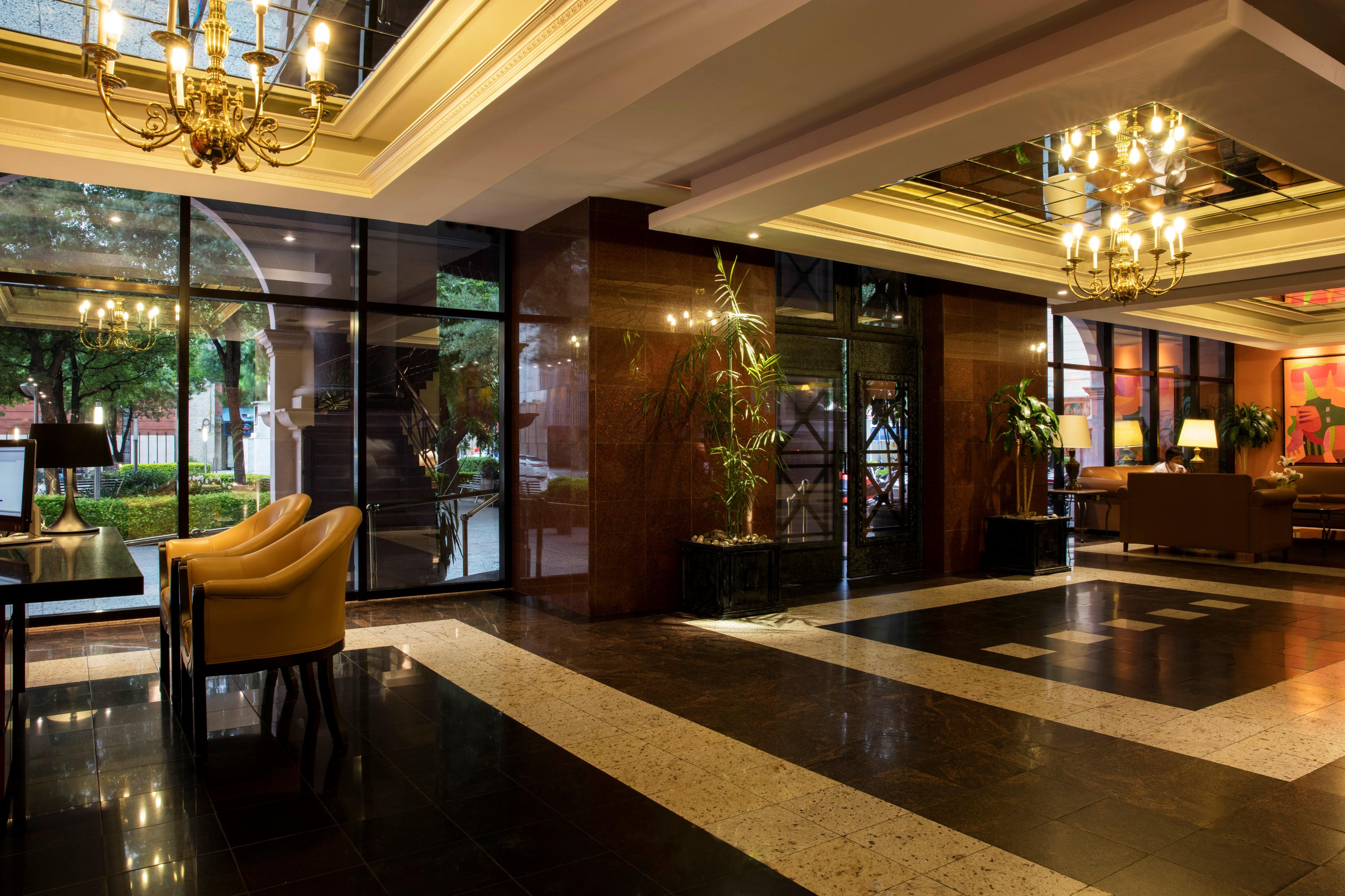 Hotel Krystal 4*