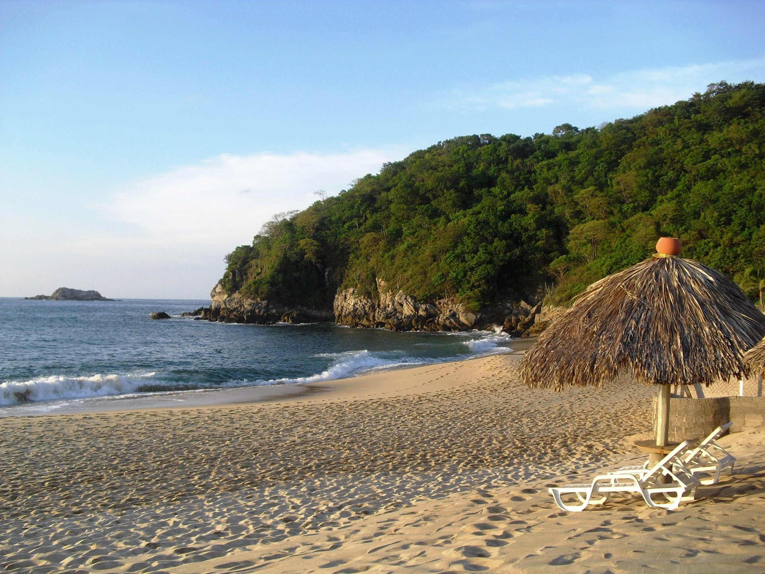 Castillo Huatulco & Club 4*