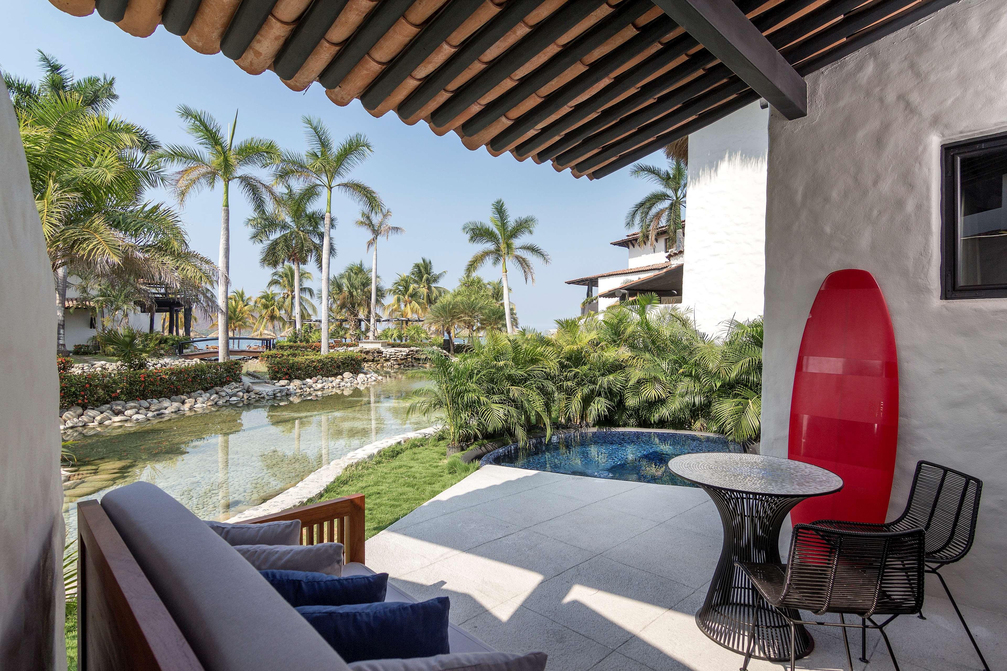Thompson Zihuatanejo, A Resort, By Hyatt Hotel Zihuatanejo