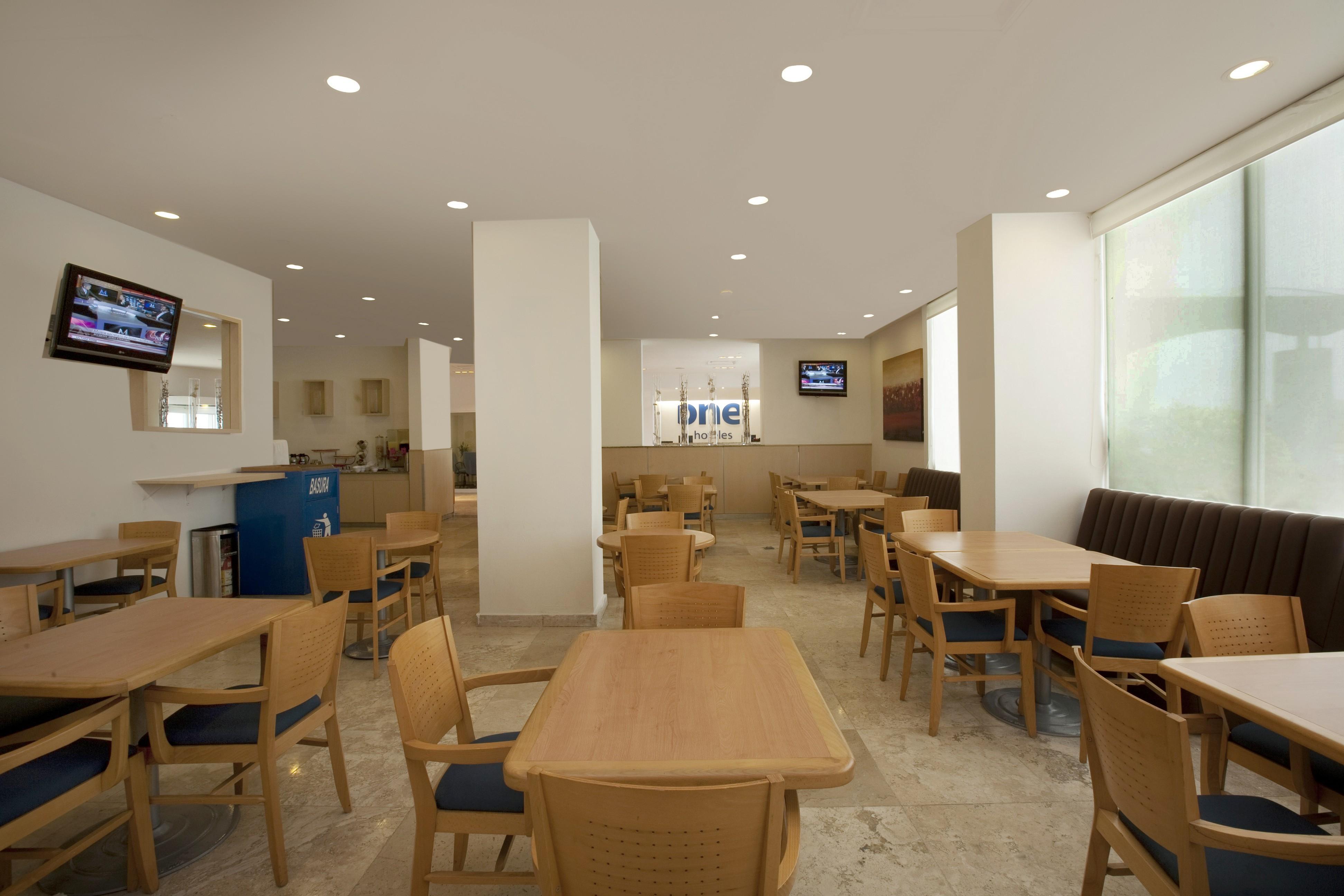 One Forum Hotel