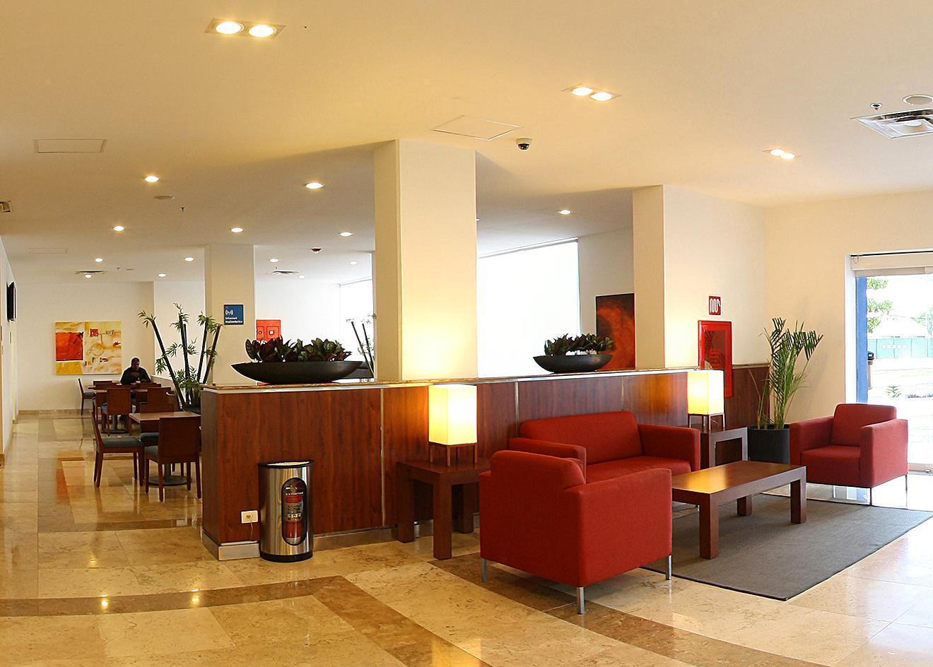 One Forum Hotel 3*