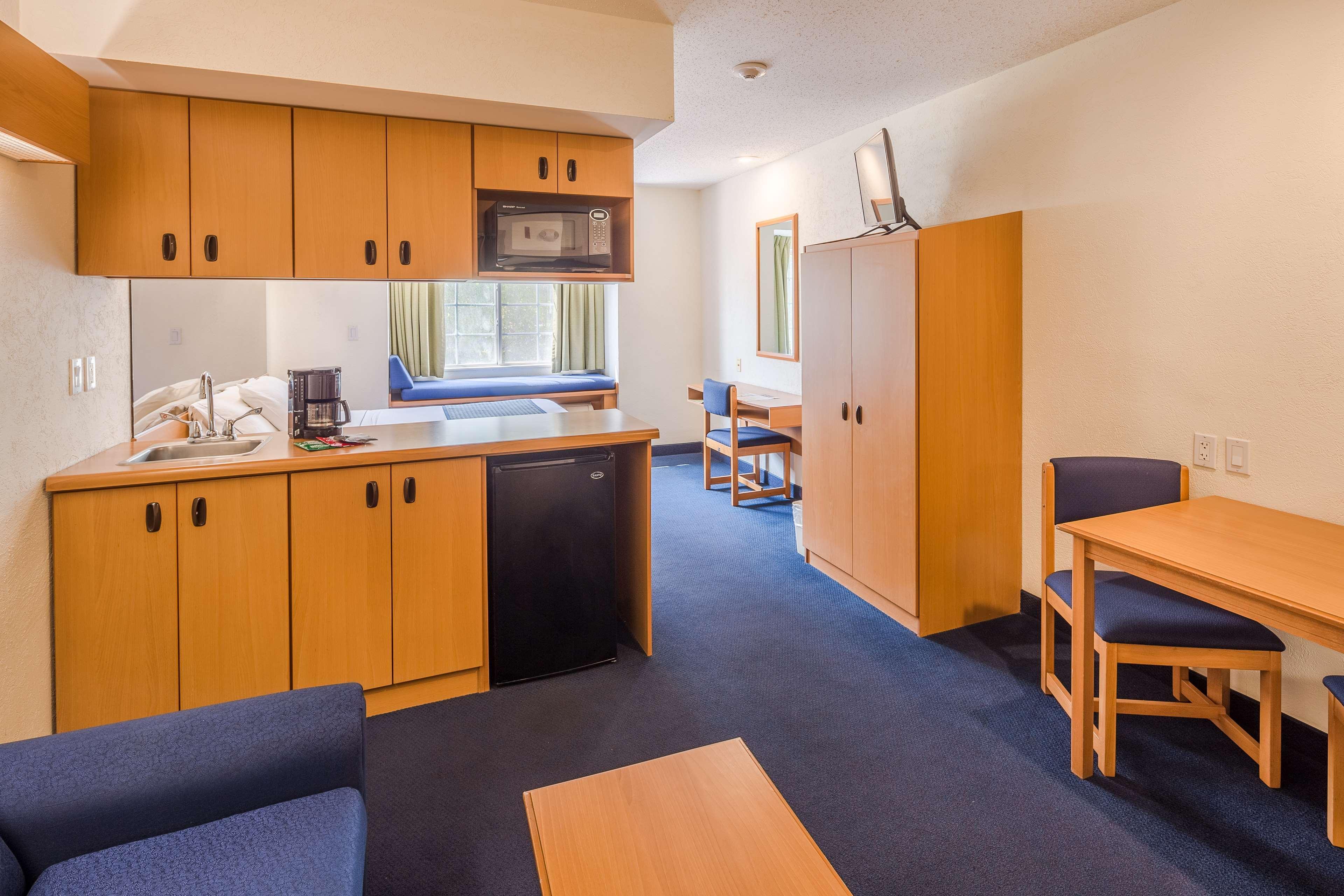 Hotel Microtel & By Wyndham