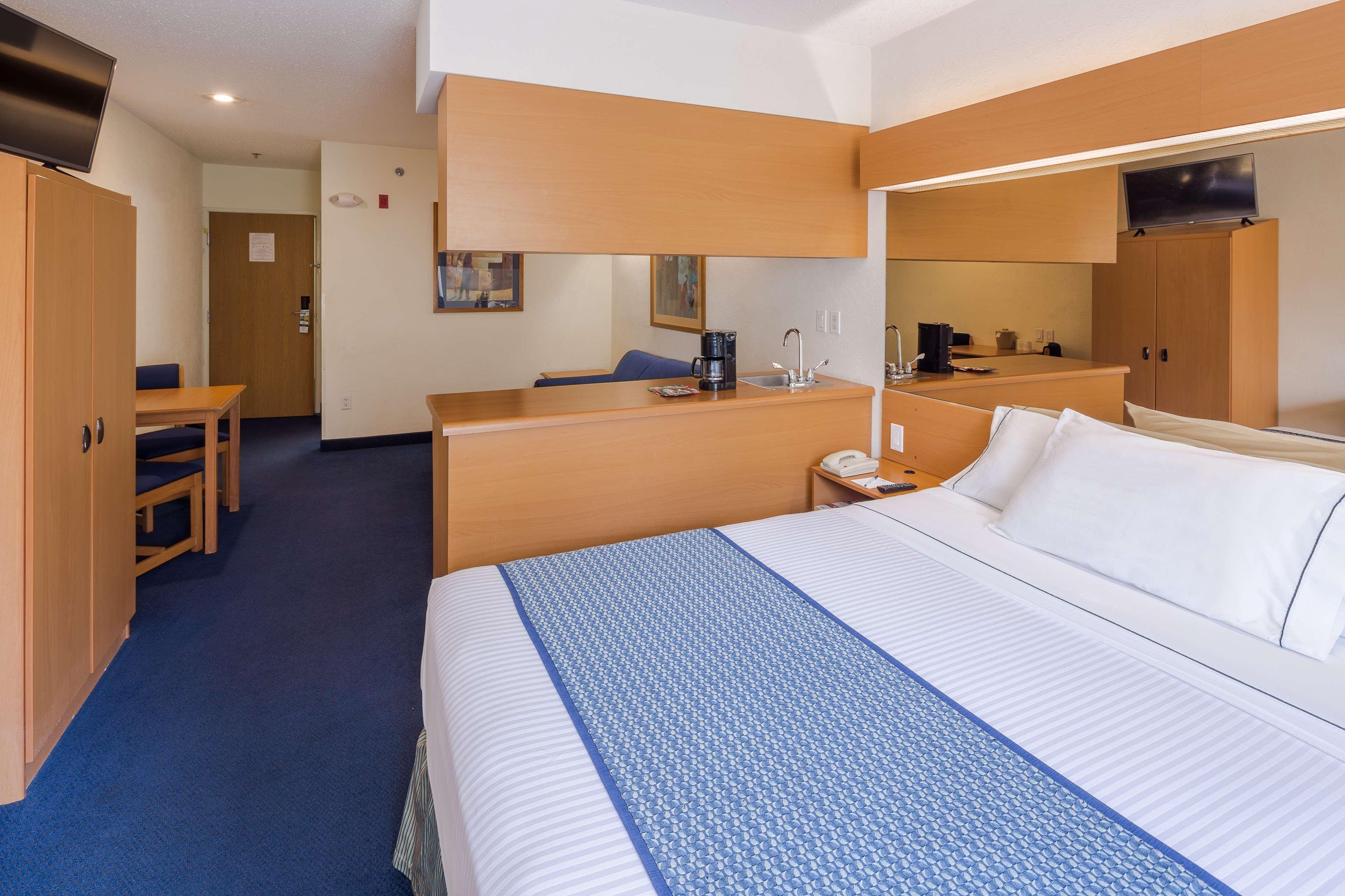 Microtel & By Wyndham