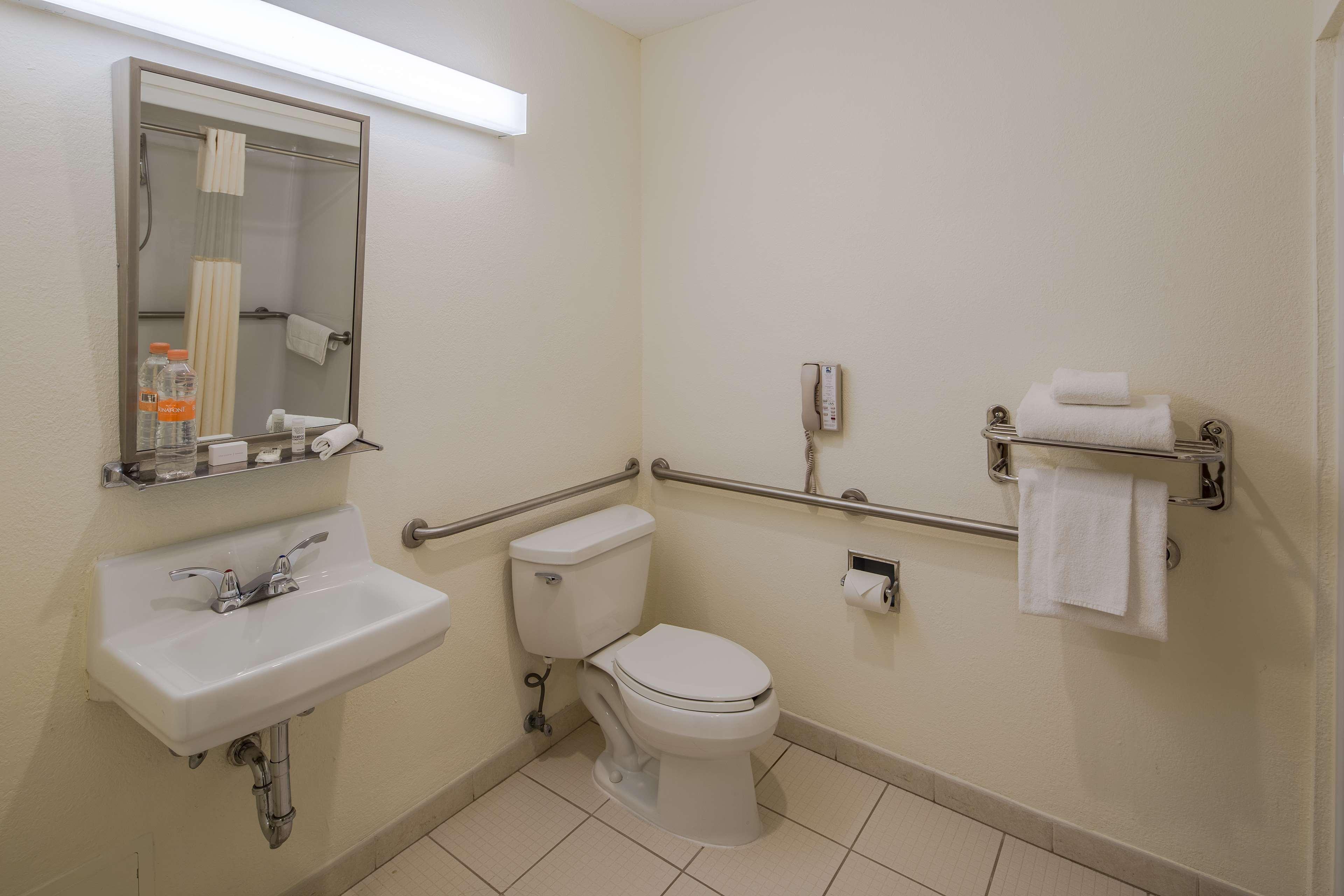 Hotel Microtel & By Wyndham