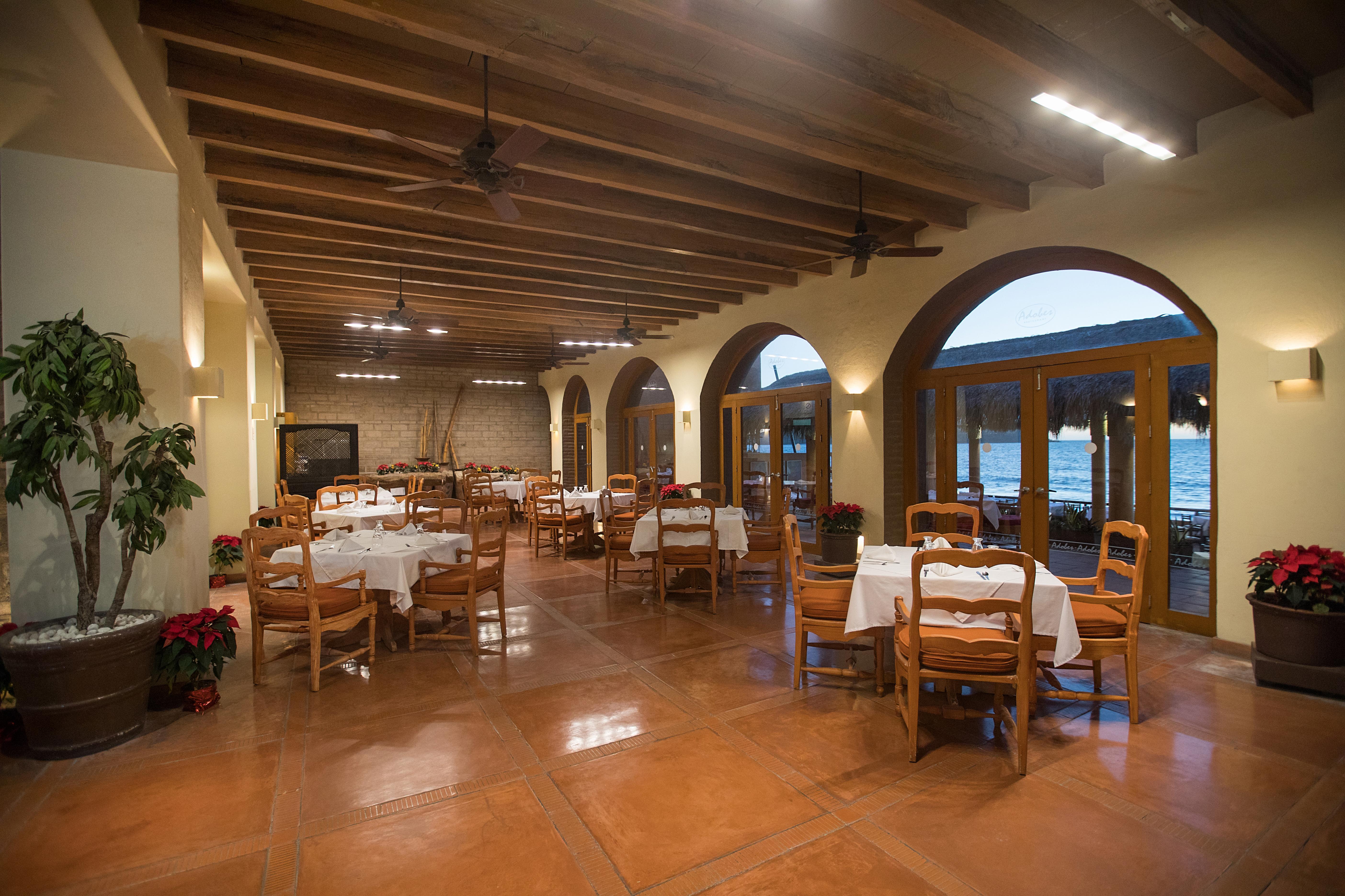 Costa De Oro Hotel