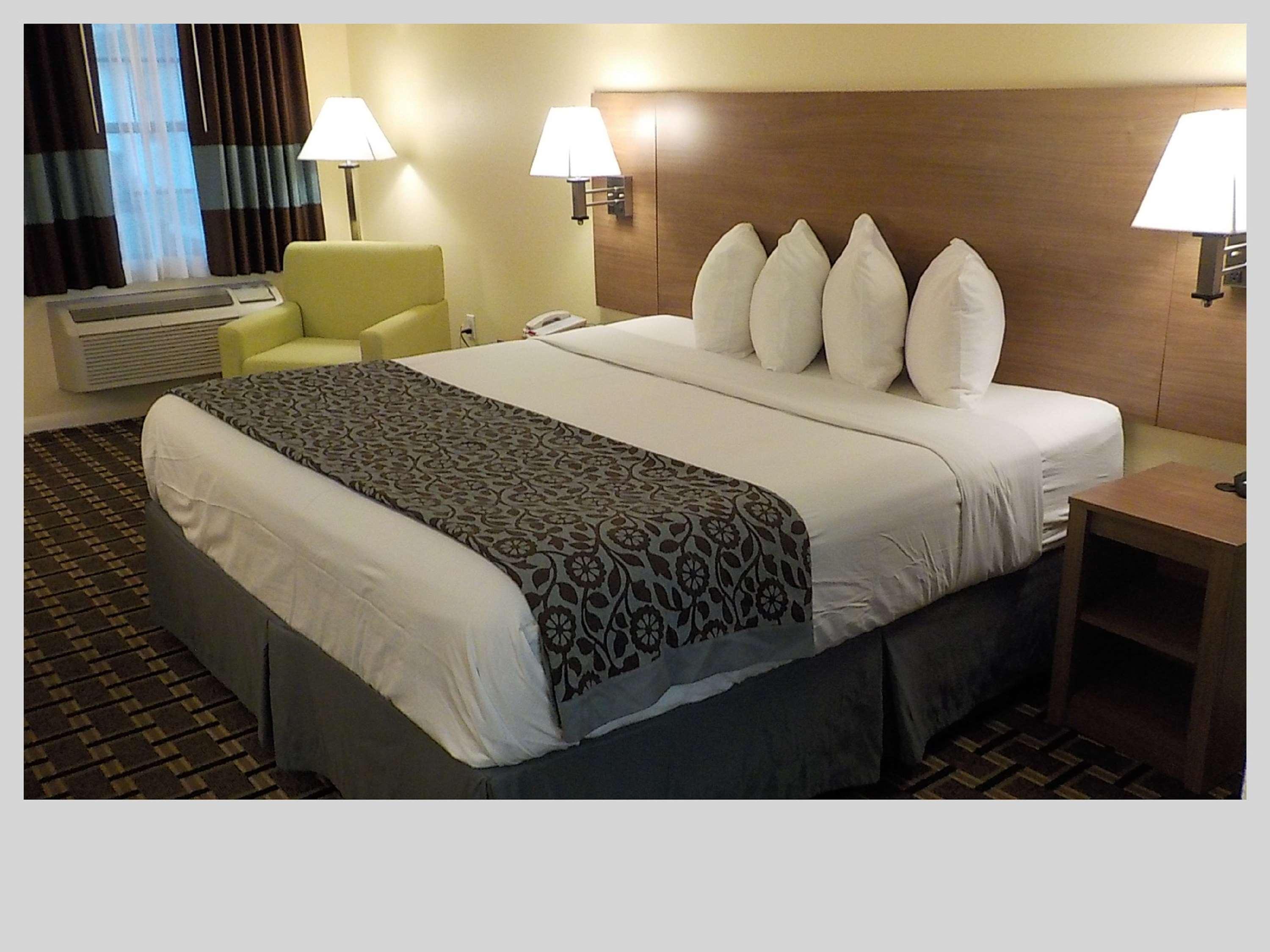 Western Bazarell Hotel 3*