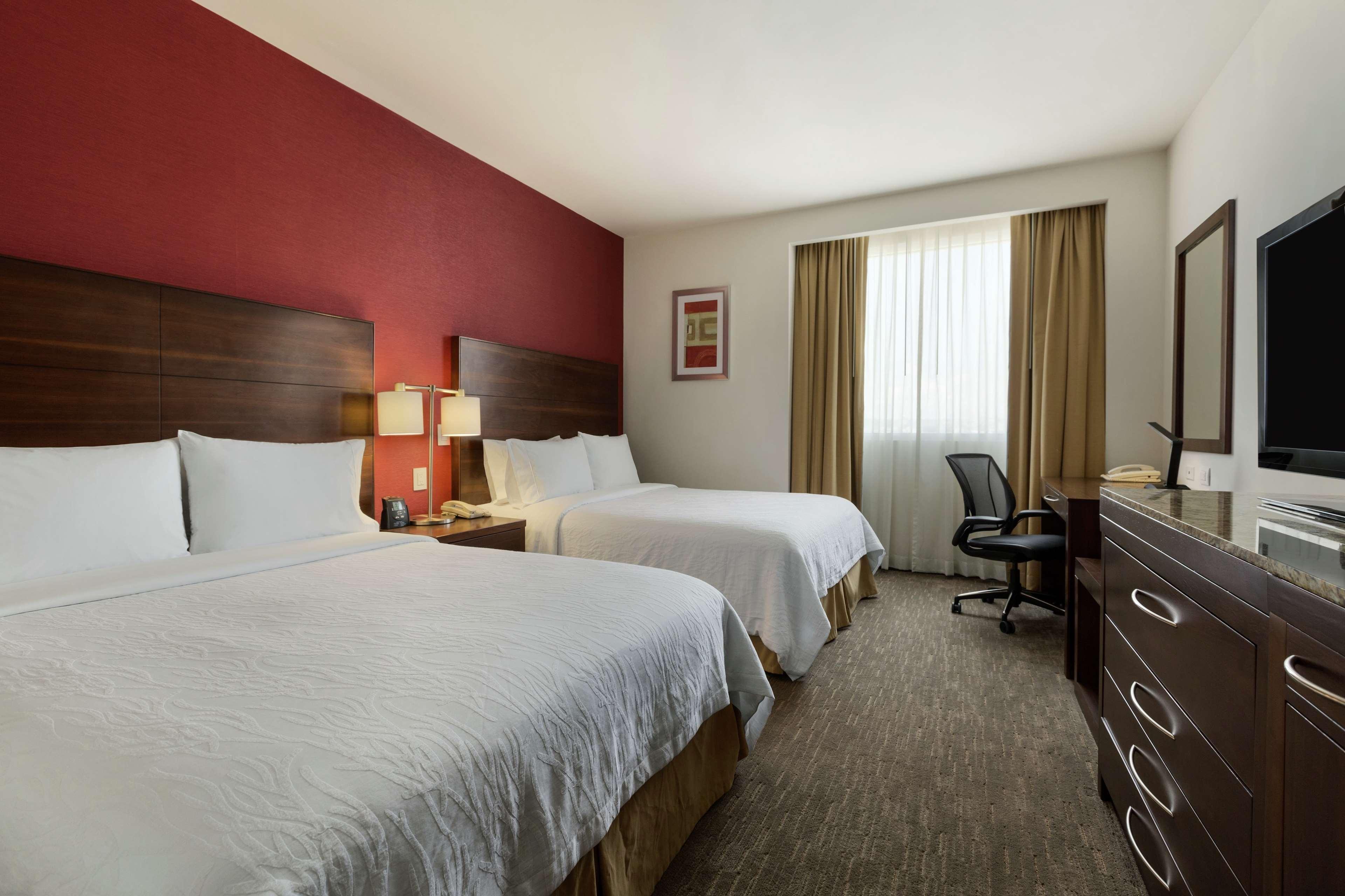 Hilton Garden Hotel 3*