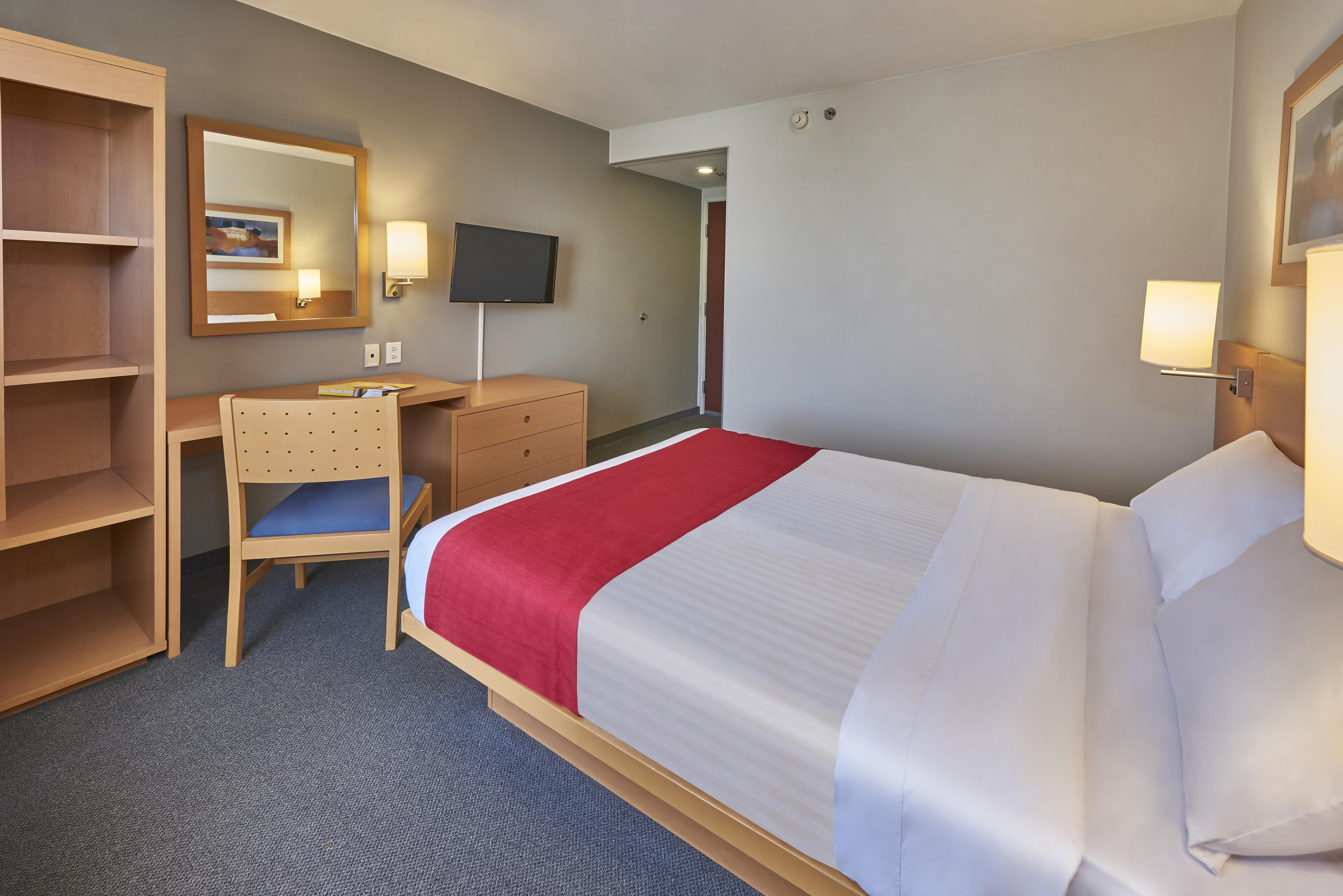 Express By Marriott Hotel 4*
