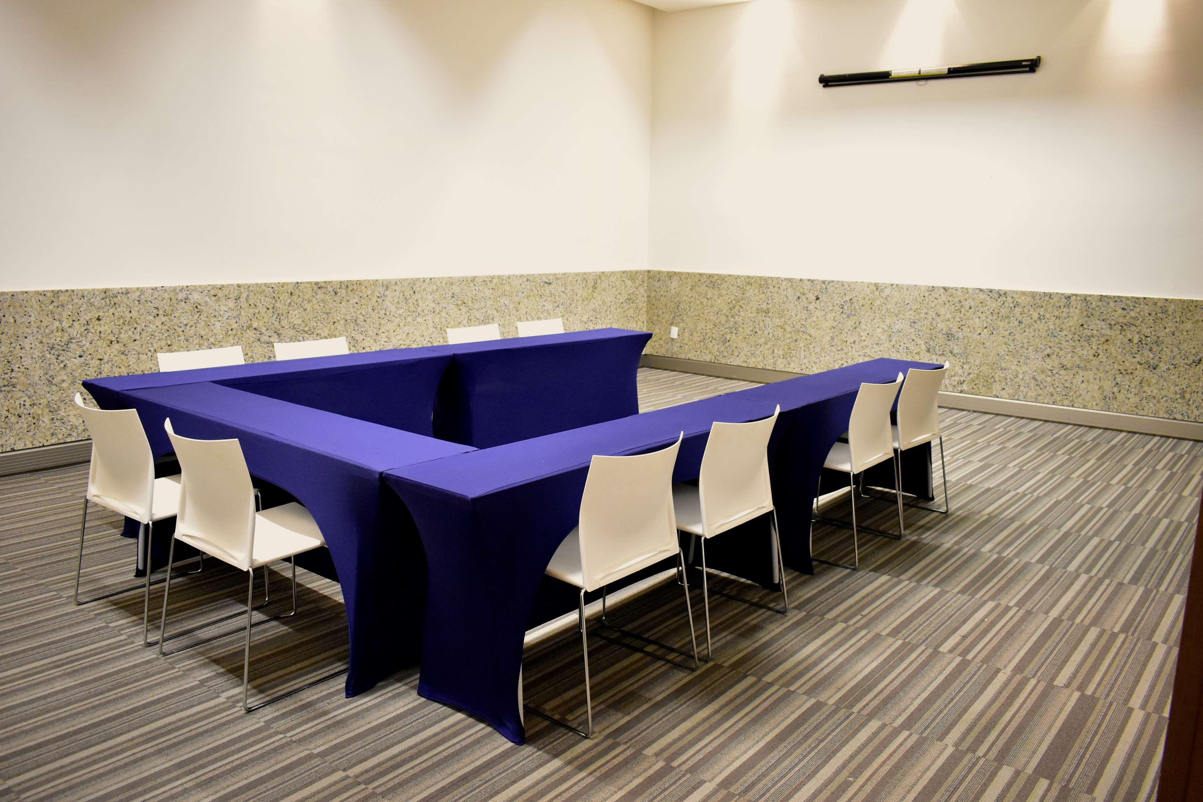 Hampton By Hilton 3*