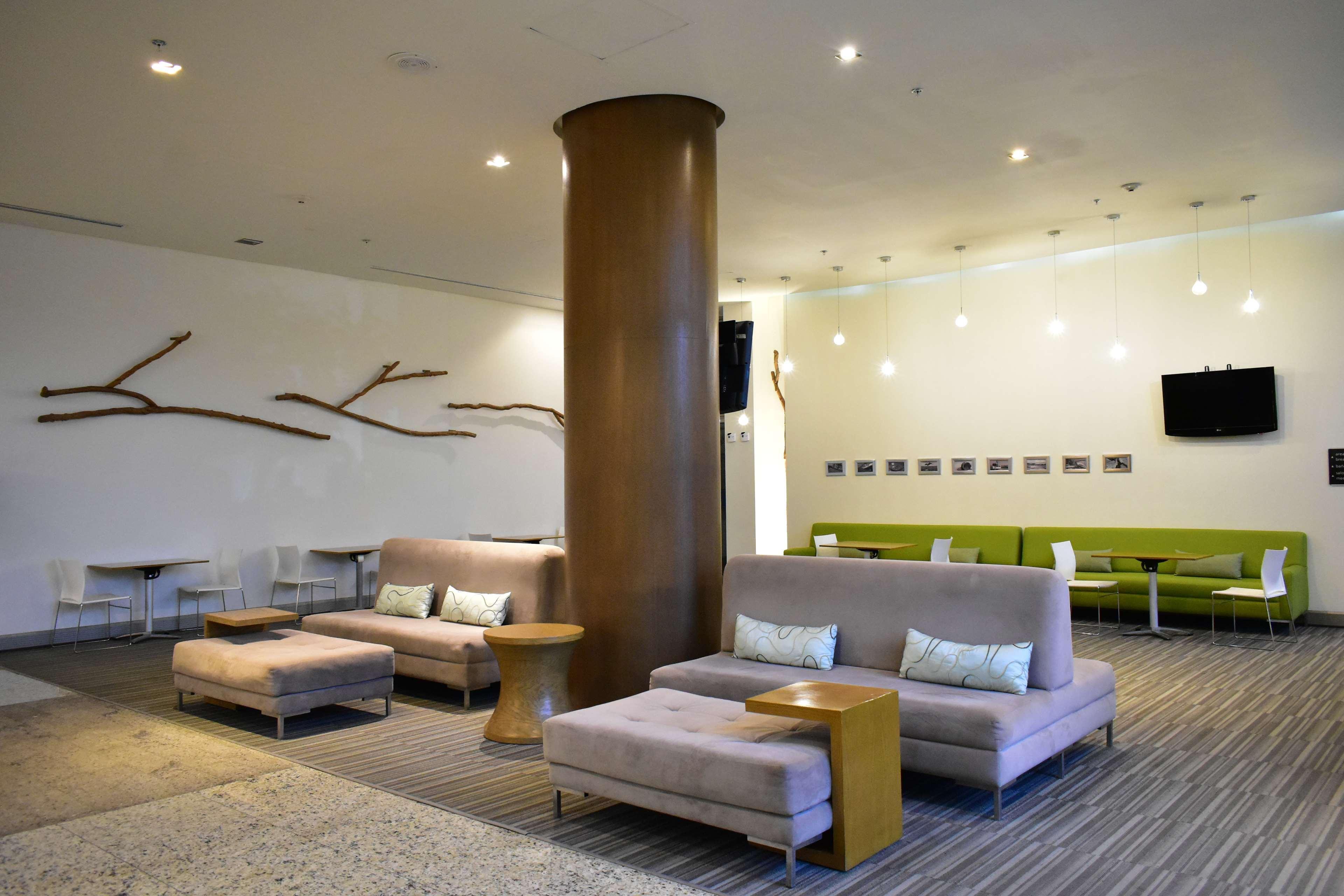 Hotel Hampton By Hilton 3*