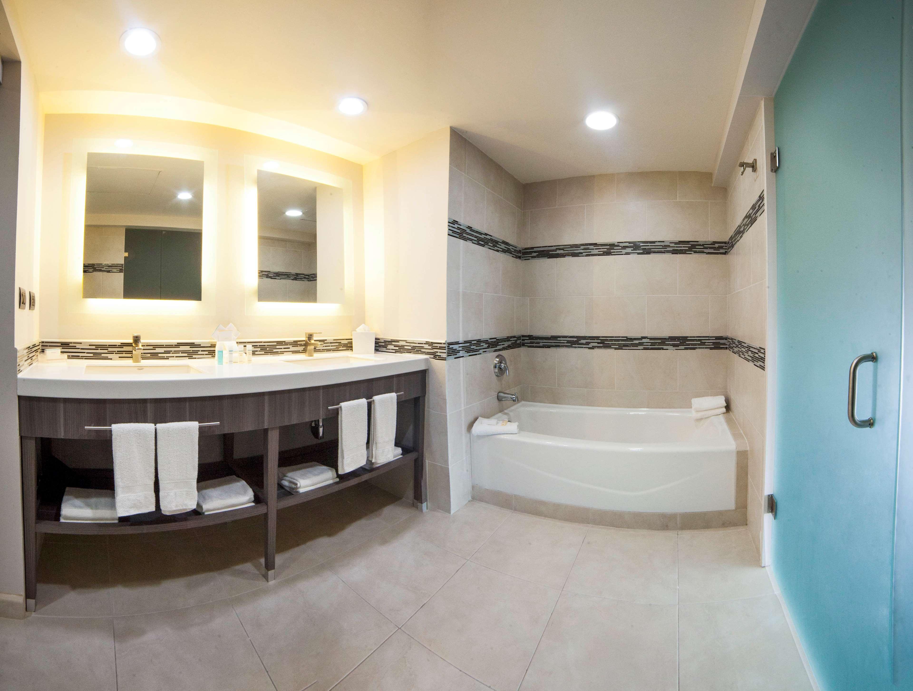 Hampton & By Hilton Aeropuerto Hotel