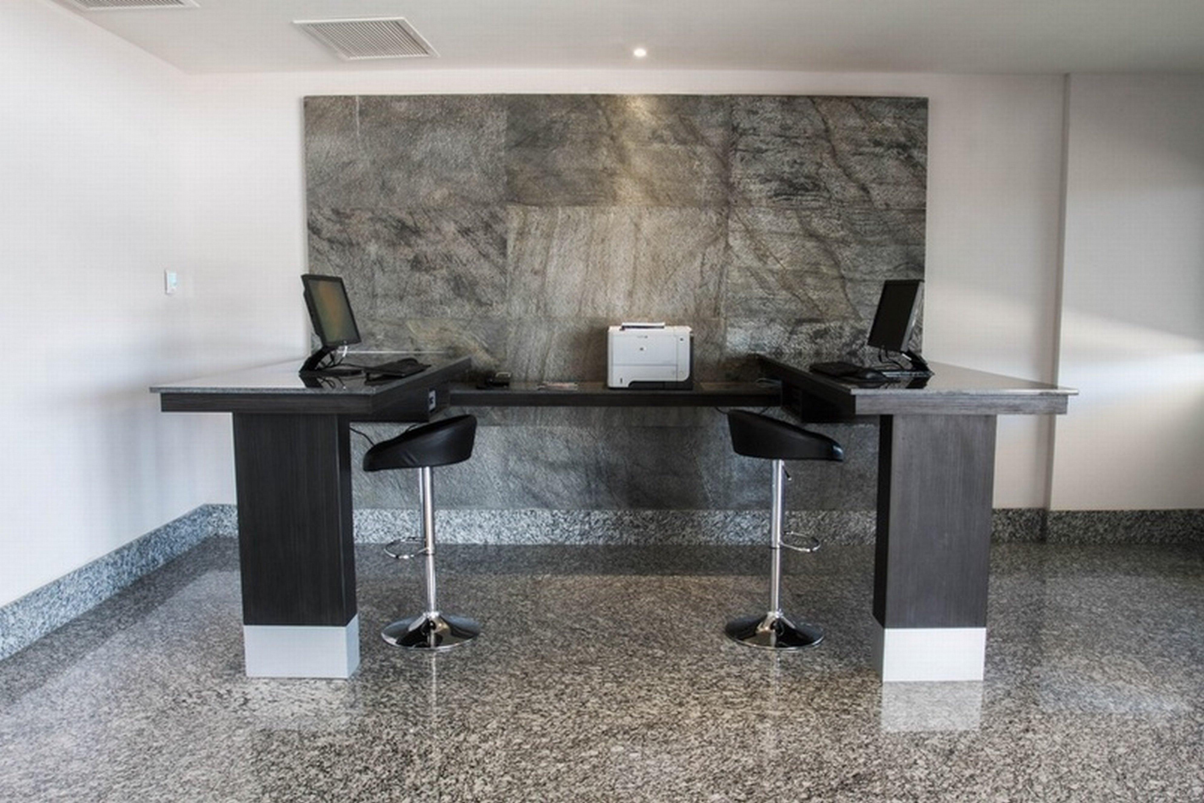 Express & By Ihg Hotel 3*