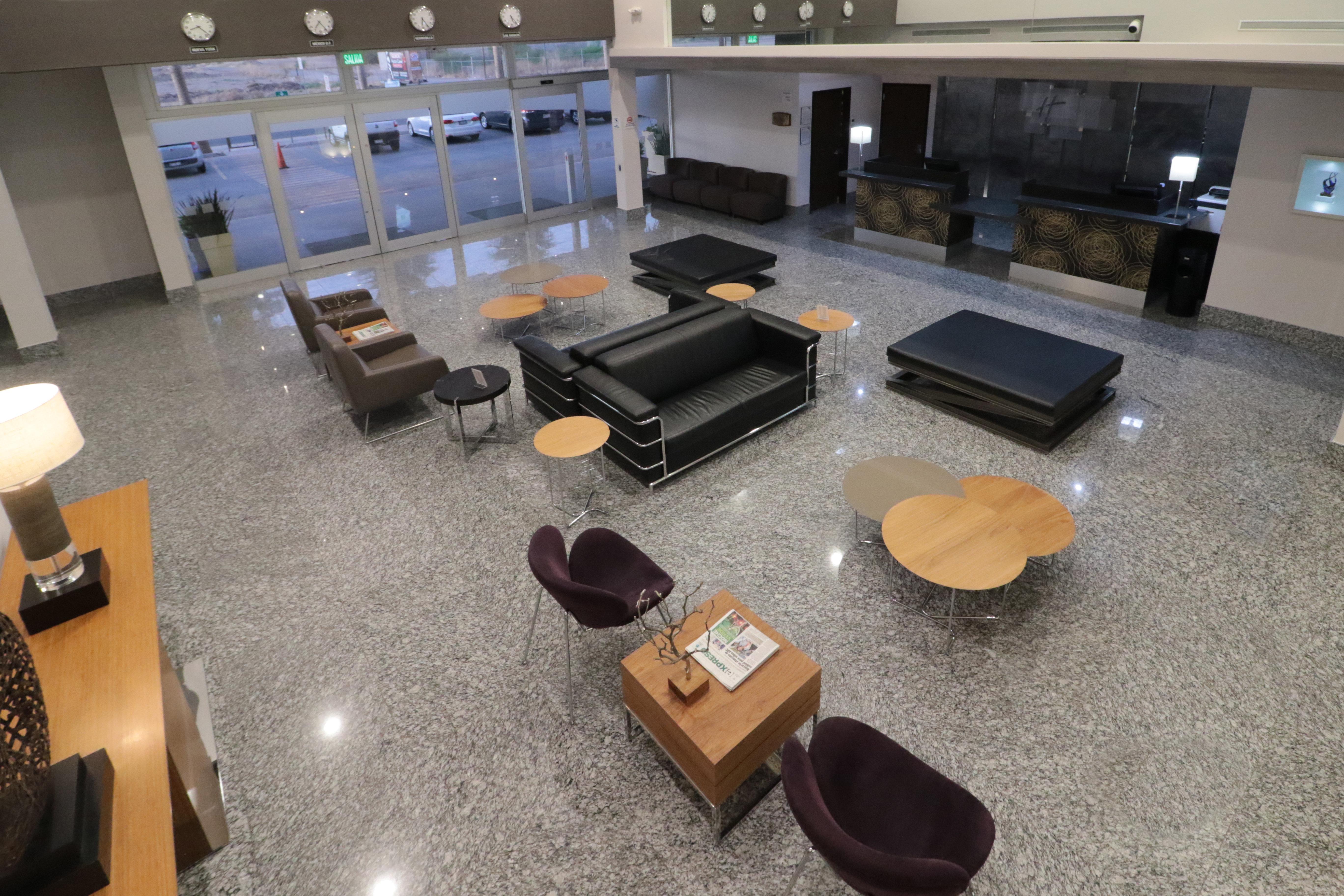 Express & By Ihg Hotel 3*