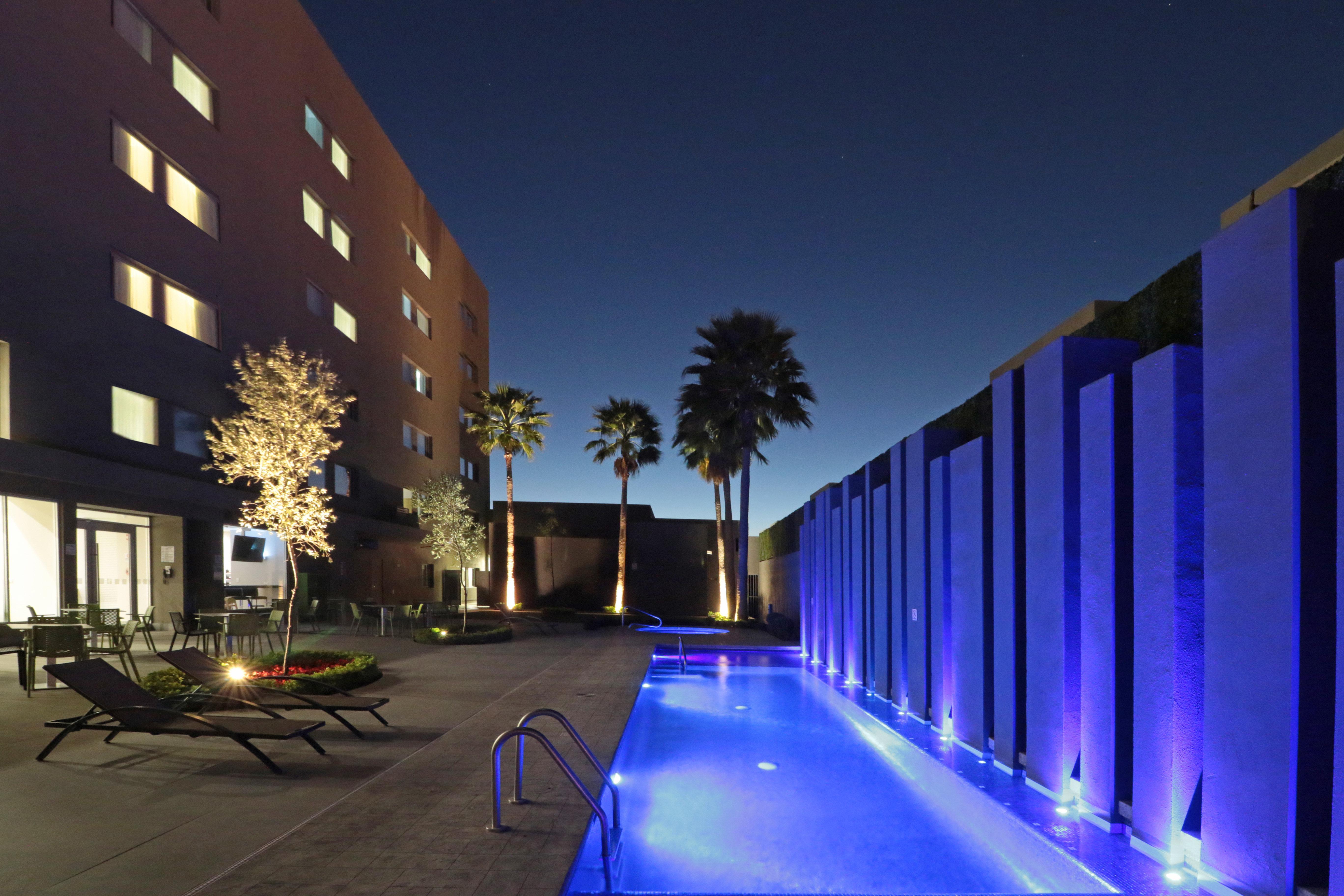 Express & By Ihg 3*