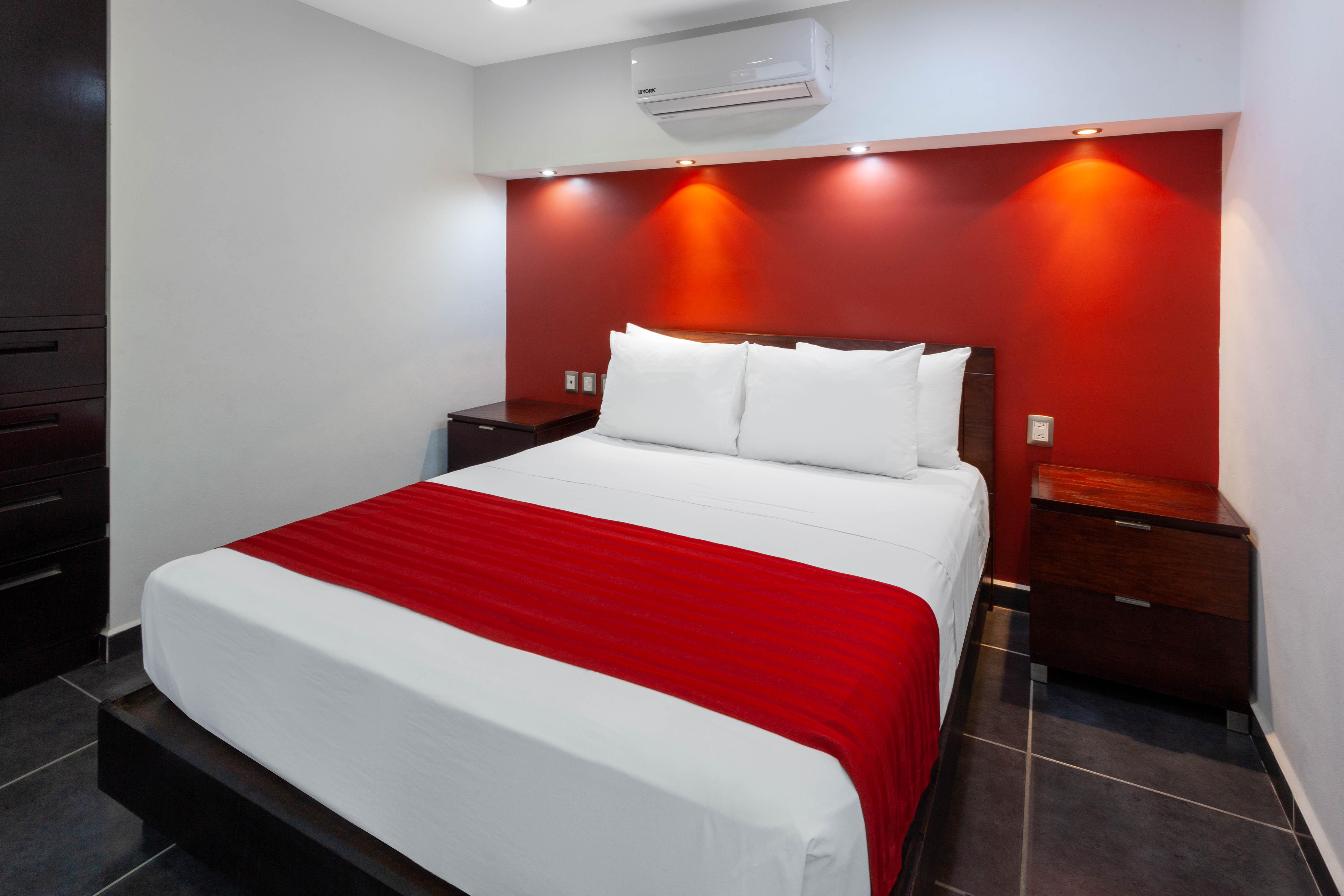 Ramada By Wyndham & Hotel 4*